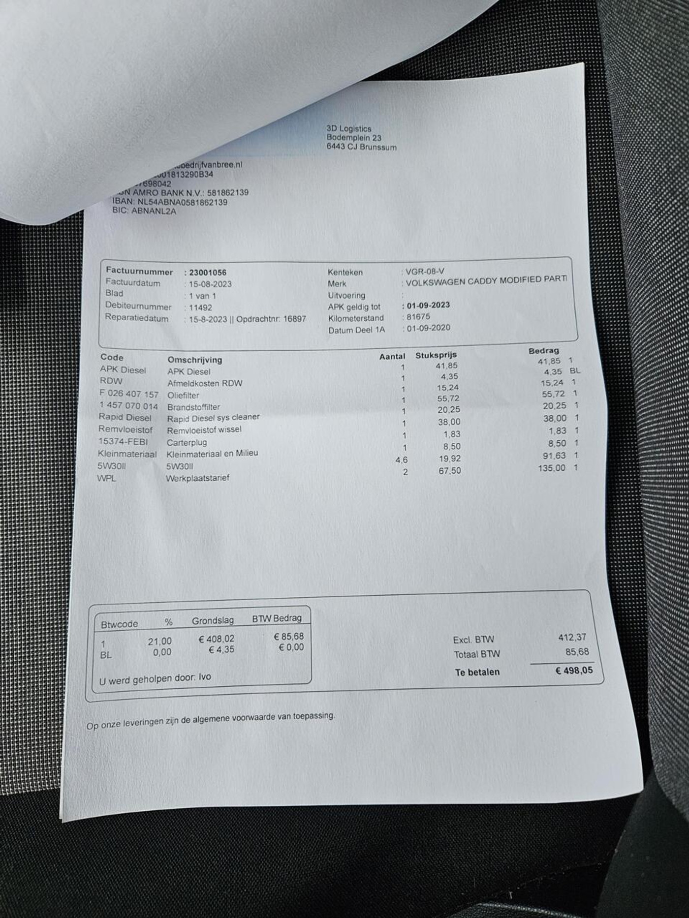Foto van Volkswagen Caddy Modified Partition Wall