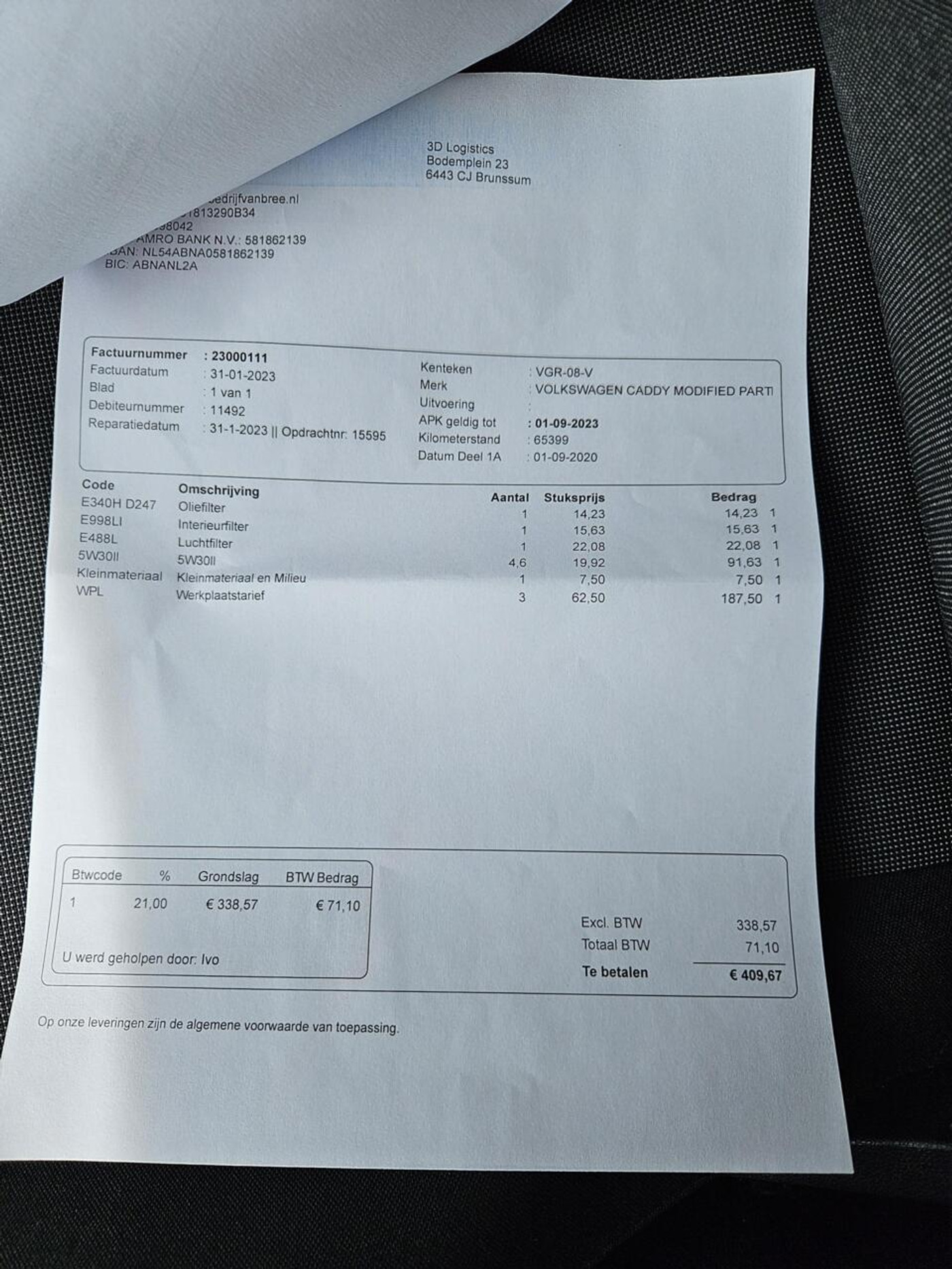 Foto van Volkswagen Caddy Modified Partition Wall