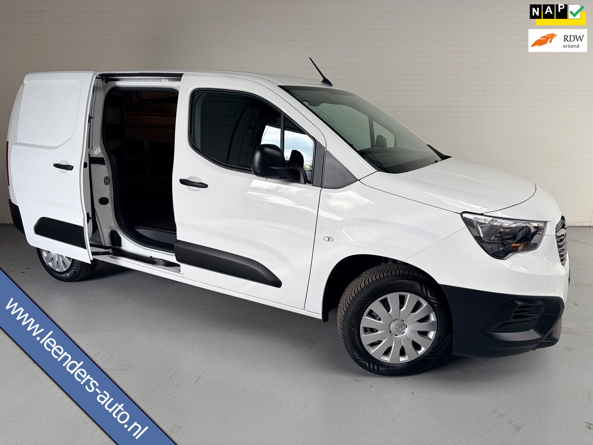 Opel Combo 1.5D 100pk euro6 L2H1 Edition, Airco, Groot Navigatie, Nederlandse bus! 1ste Eigenaar! RIJKLAARPRIJS! 2022 - voorkant