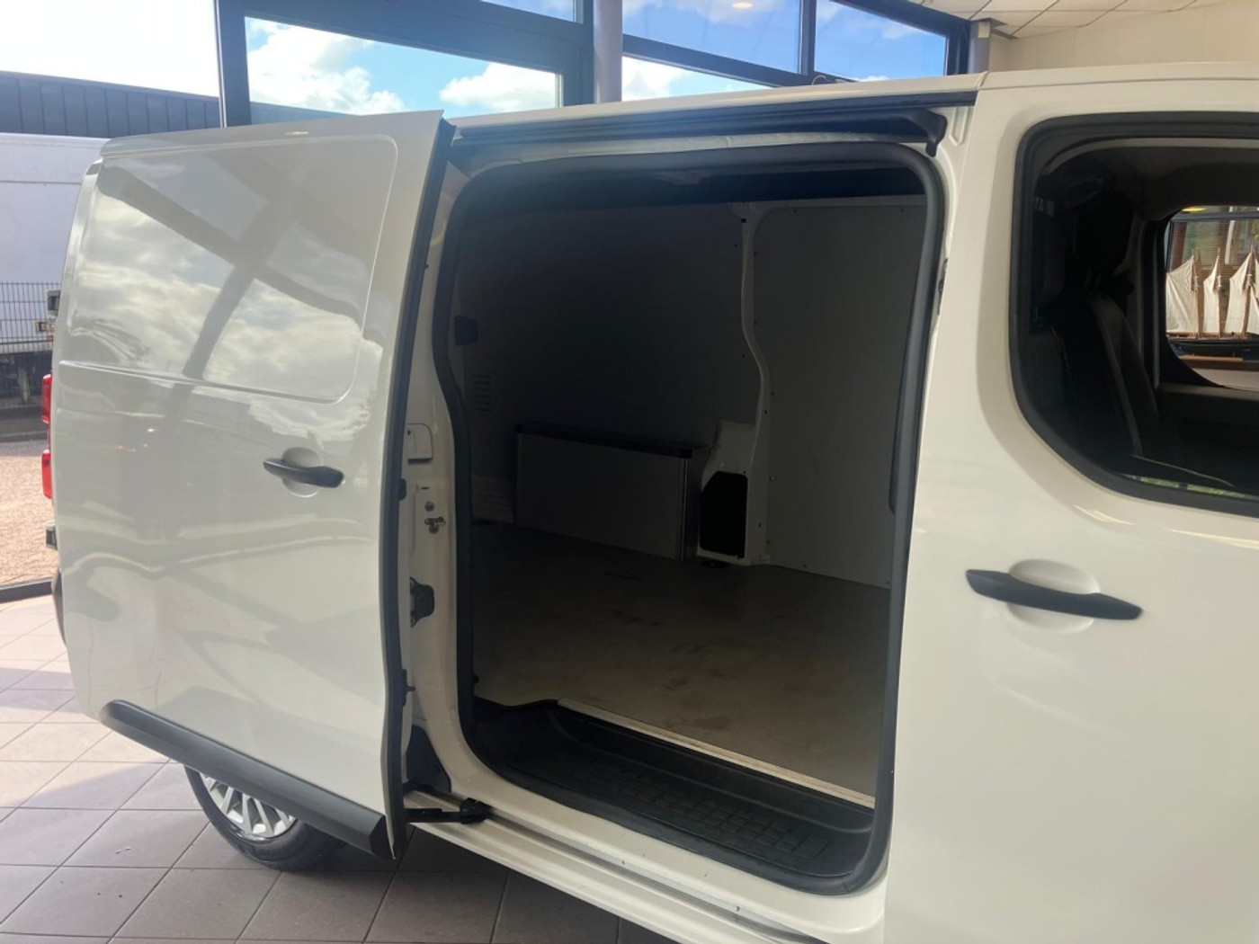 Foto van Opel Vivaro