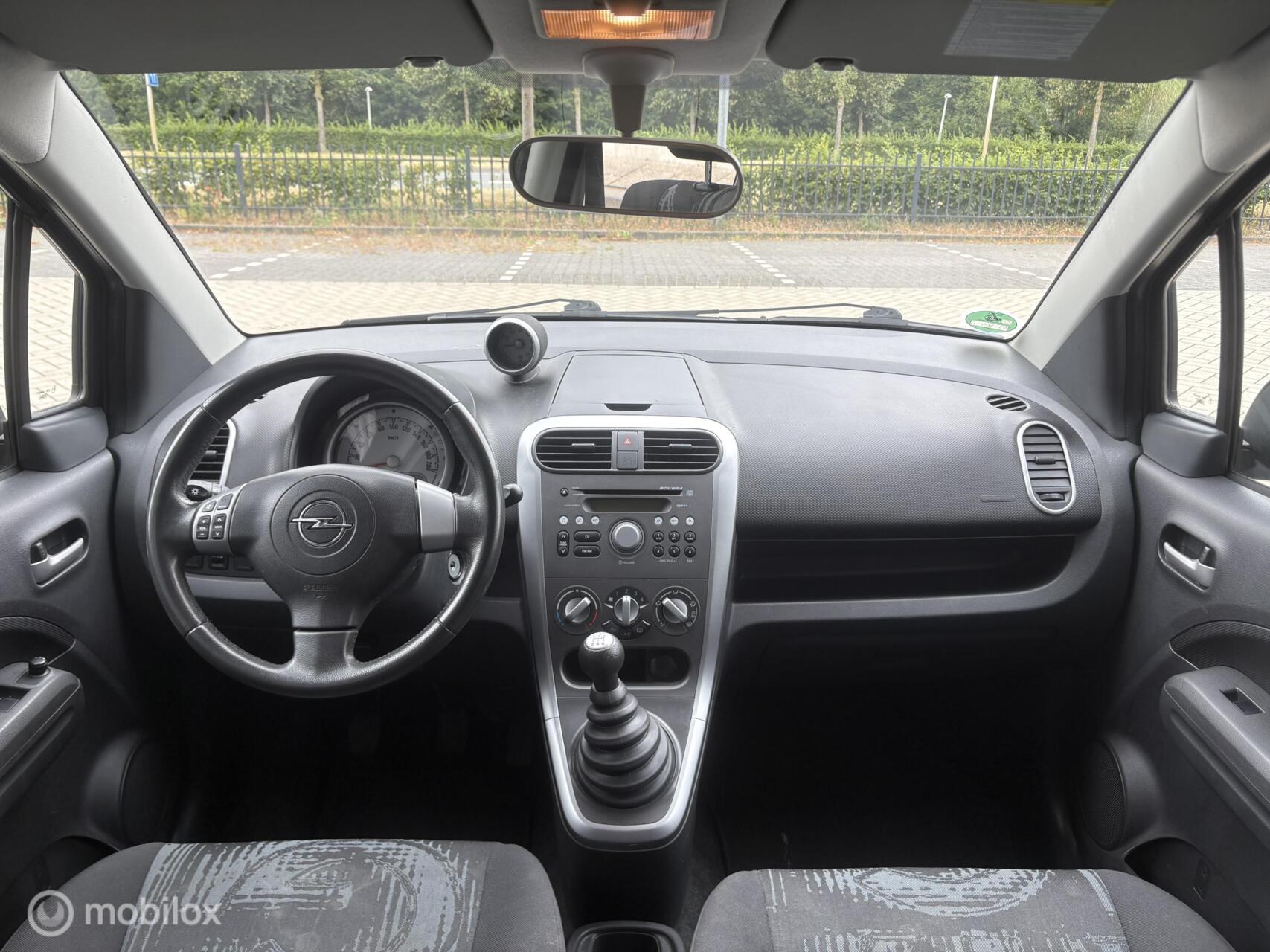 Foto van Opel Agila