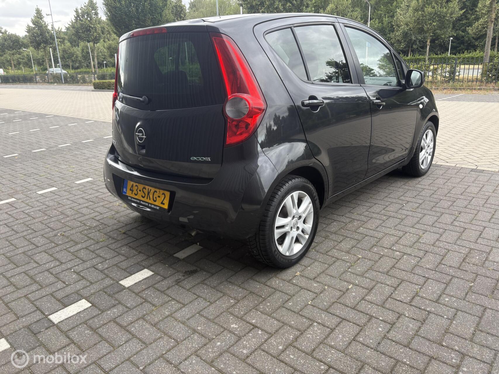 Foto van Opel Agila
