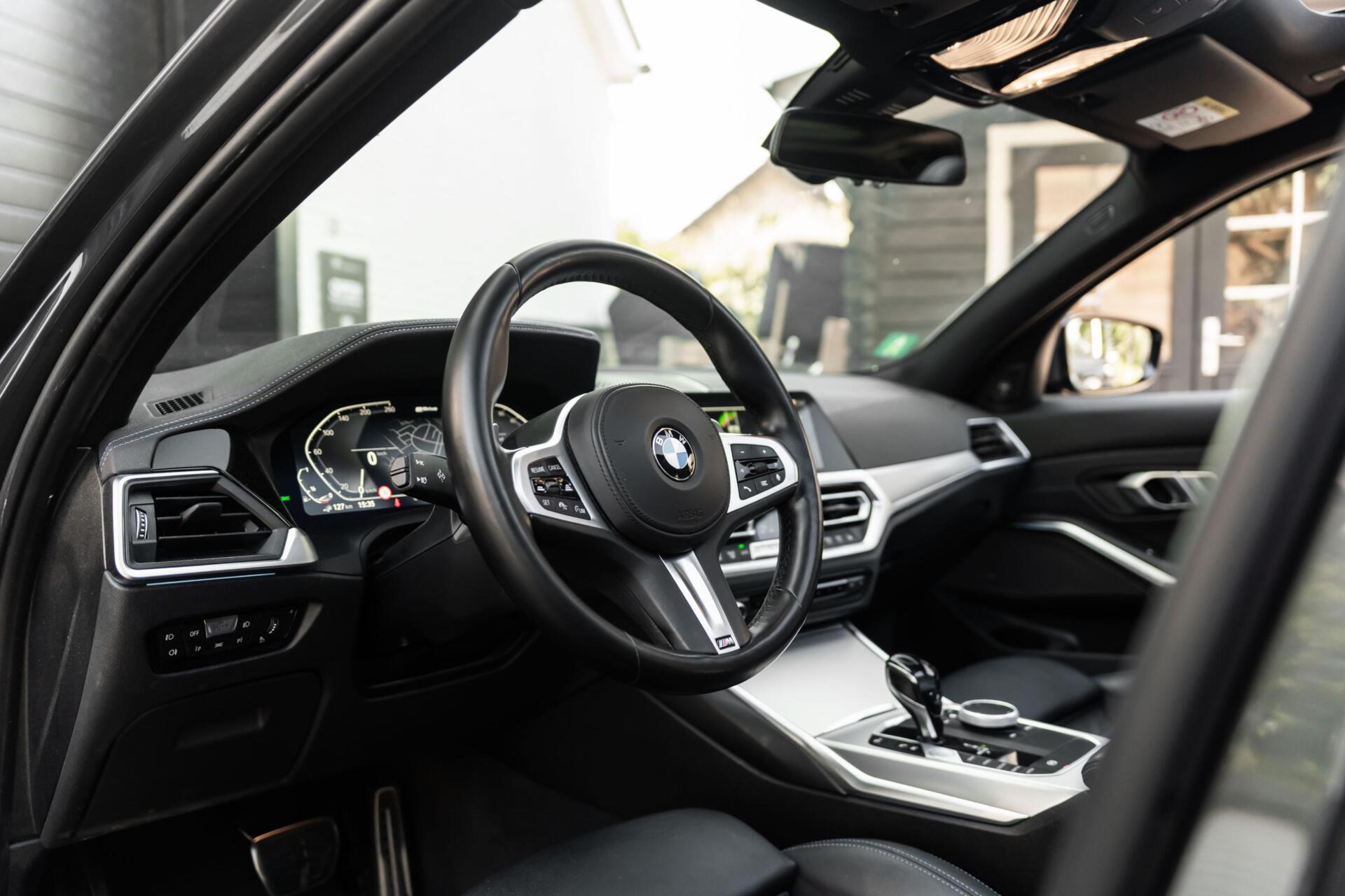 Foto van BMW 330e