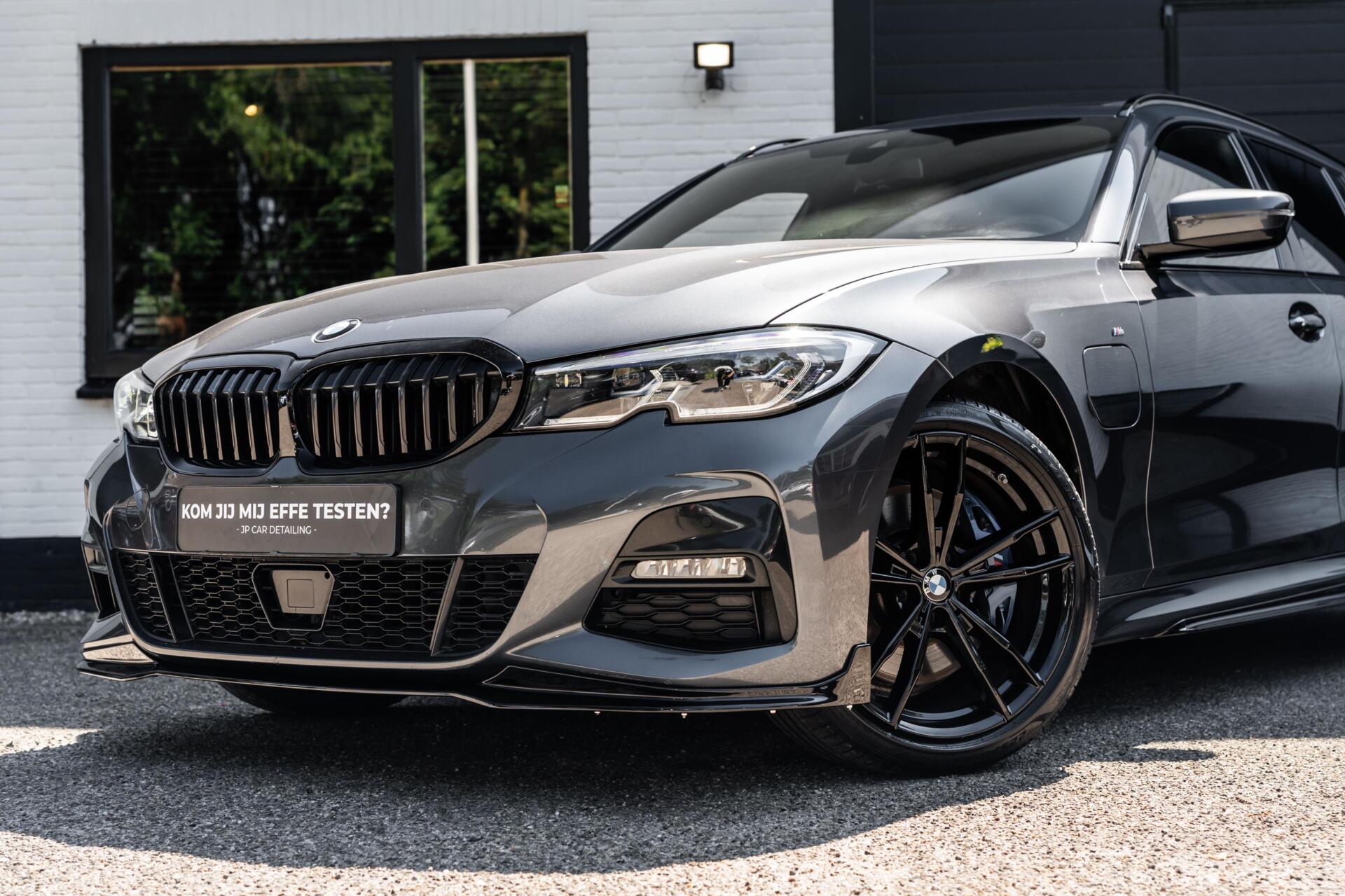Foto van BMW 330e