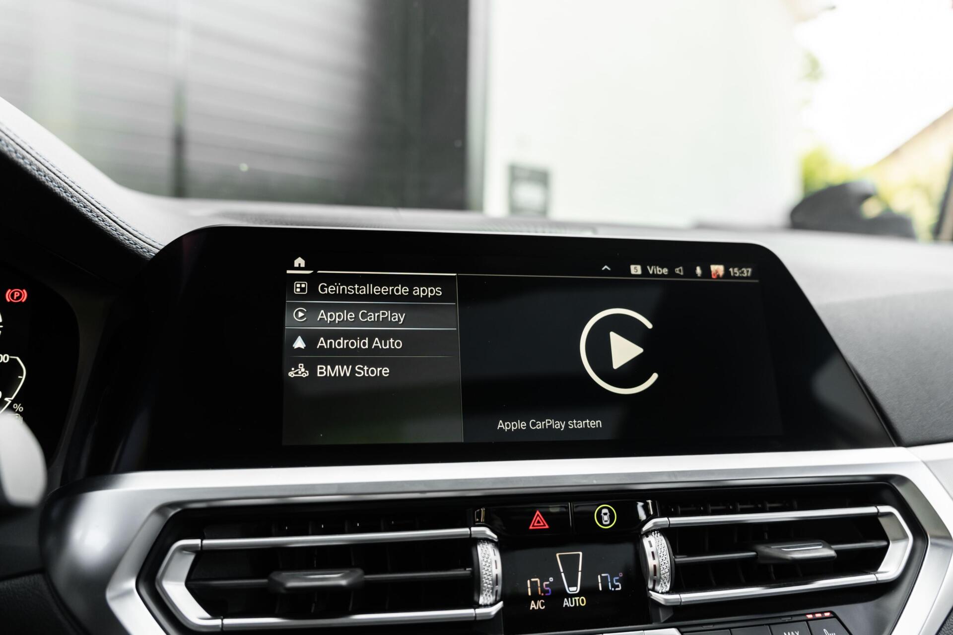 Foto van BMW 330e