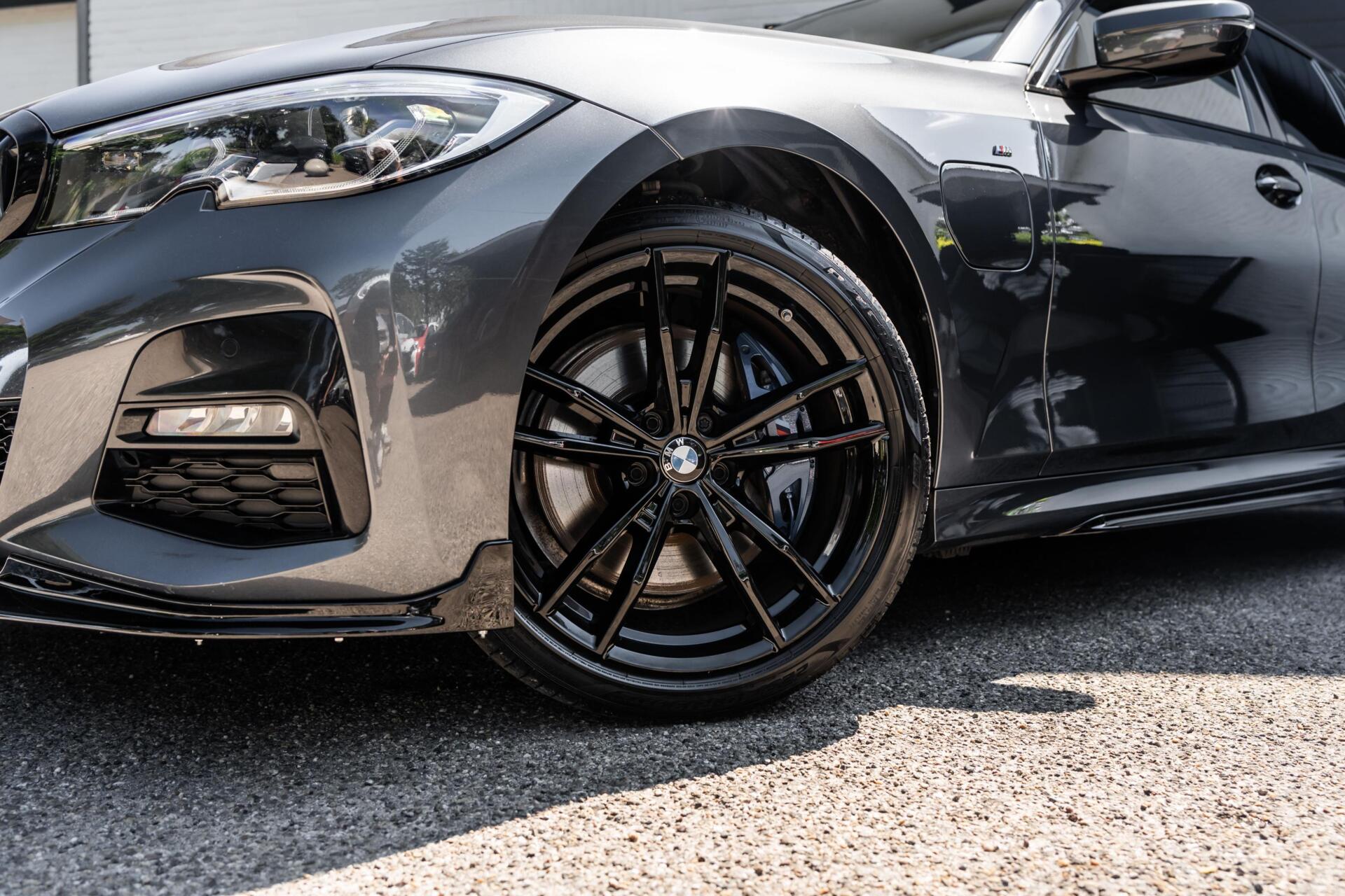 Foto van BMW 330e
