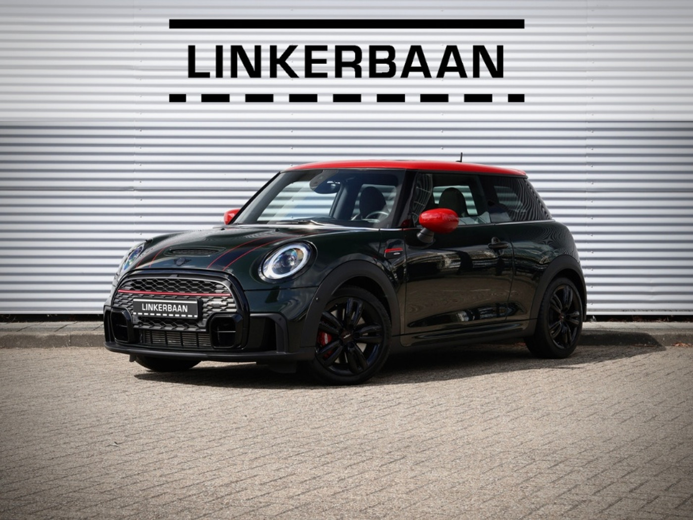 Mini John Cooper Works JCW 2.0 231pk | Full Option | Panodak | H&K | HUD | Black Pack | 2022 - voorkant