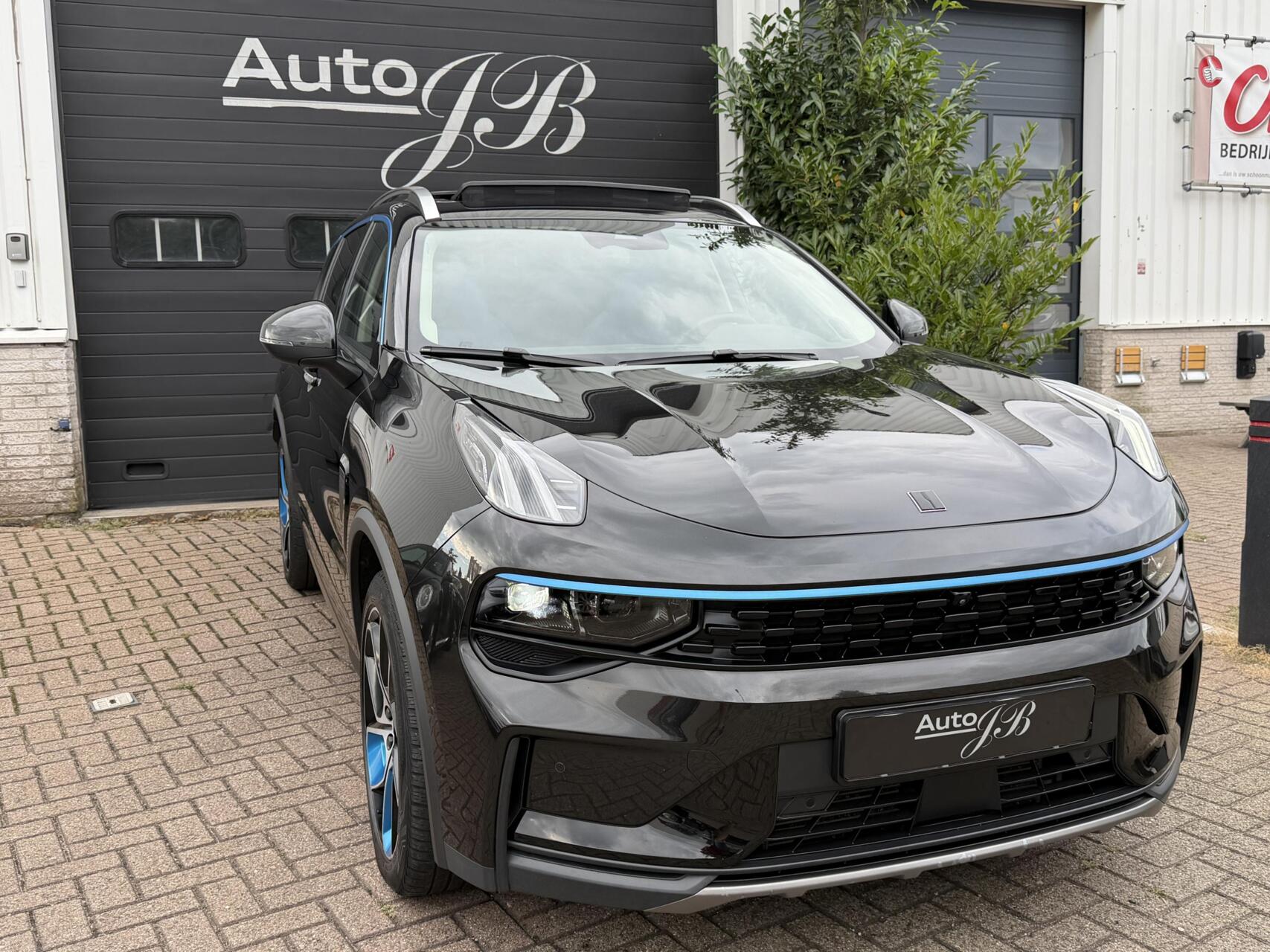 Foto van Lynk&co LYNK & Co 01