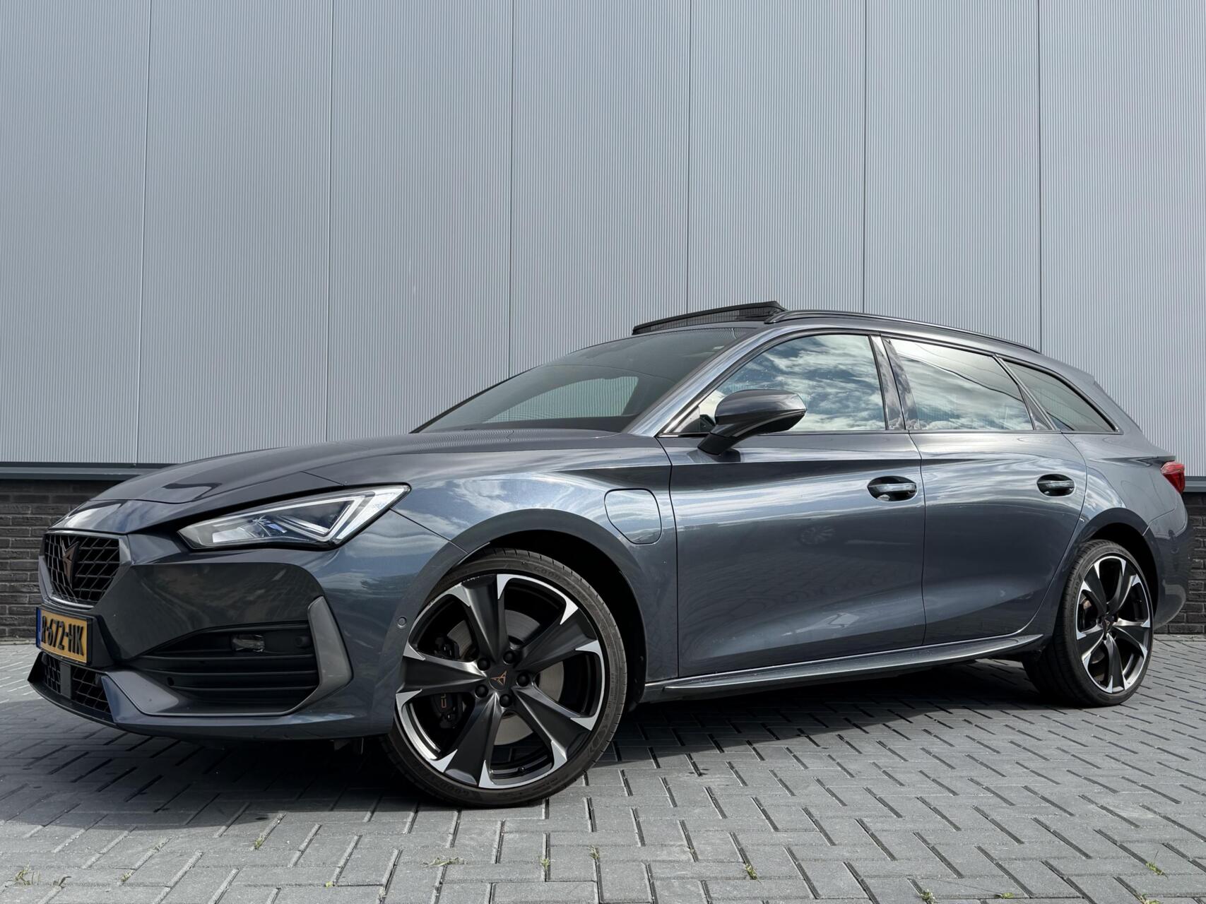 Seat Cupra Leon Sportstourer 1.4 TSI eHybrid PHEV VZ Performance|PANO 2021 - voorkant