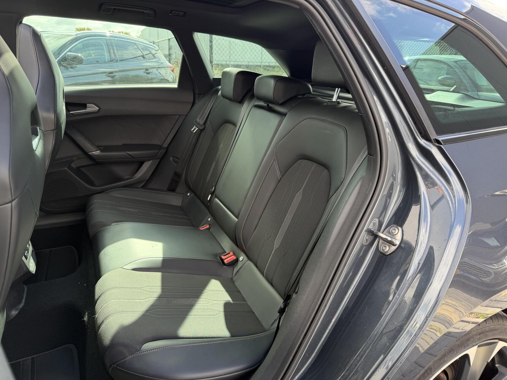 Foto van Seat Cupra Leon Sportstourer