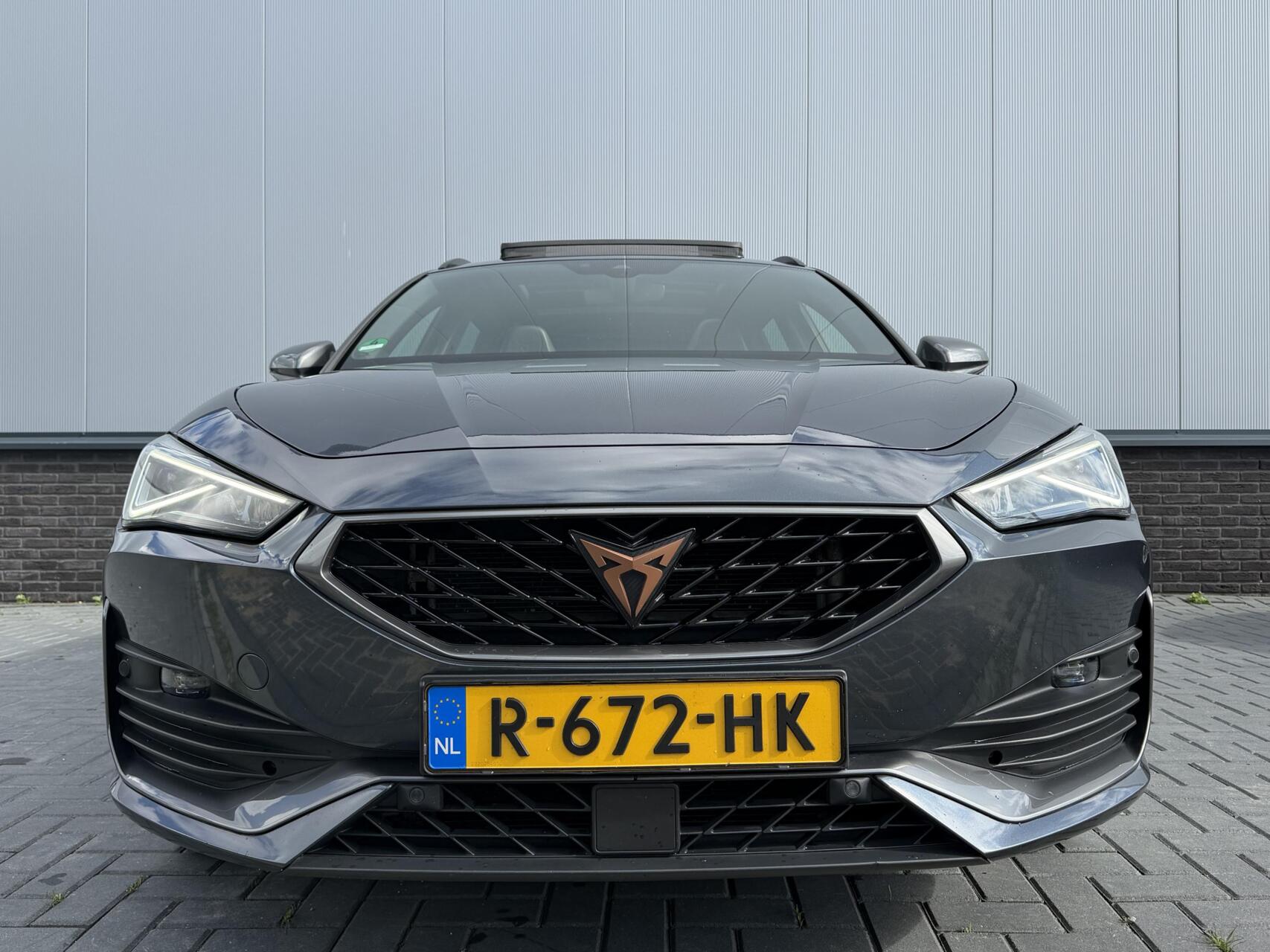 Foto van Seat Cupra Leon Sportstourer