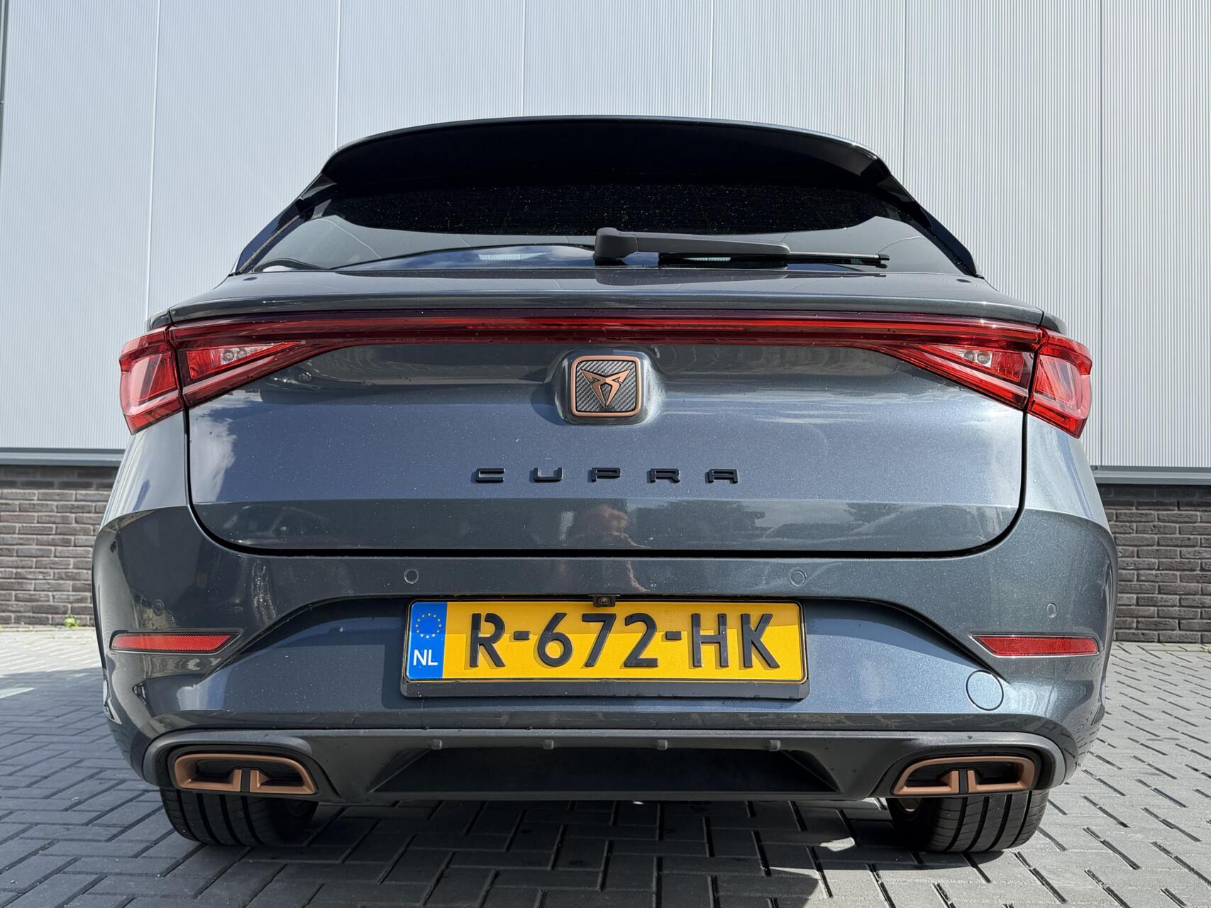 Foto van Seat Cupra Leon Sportstourer