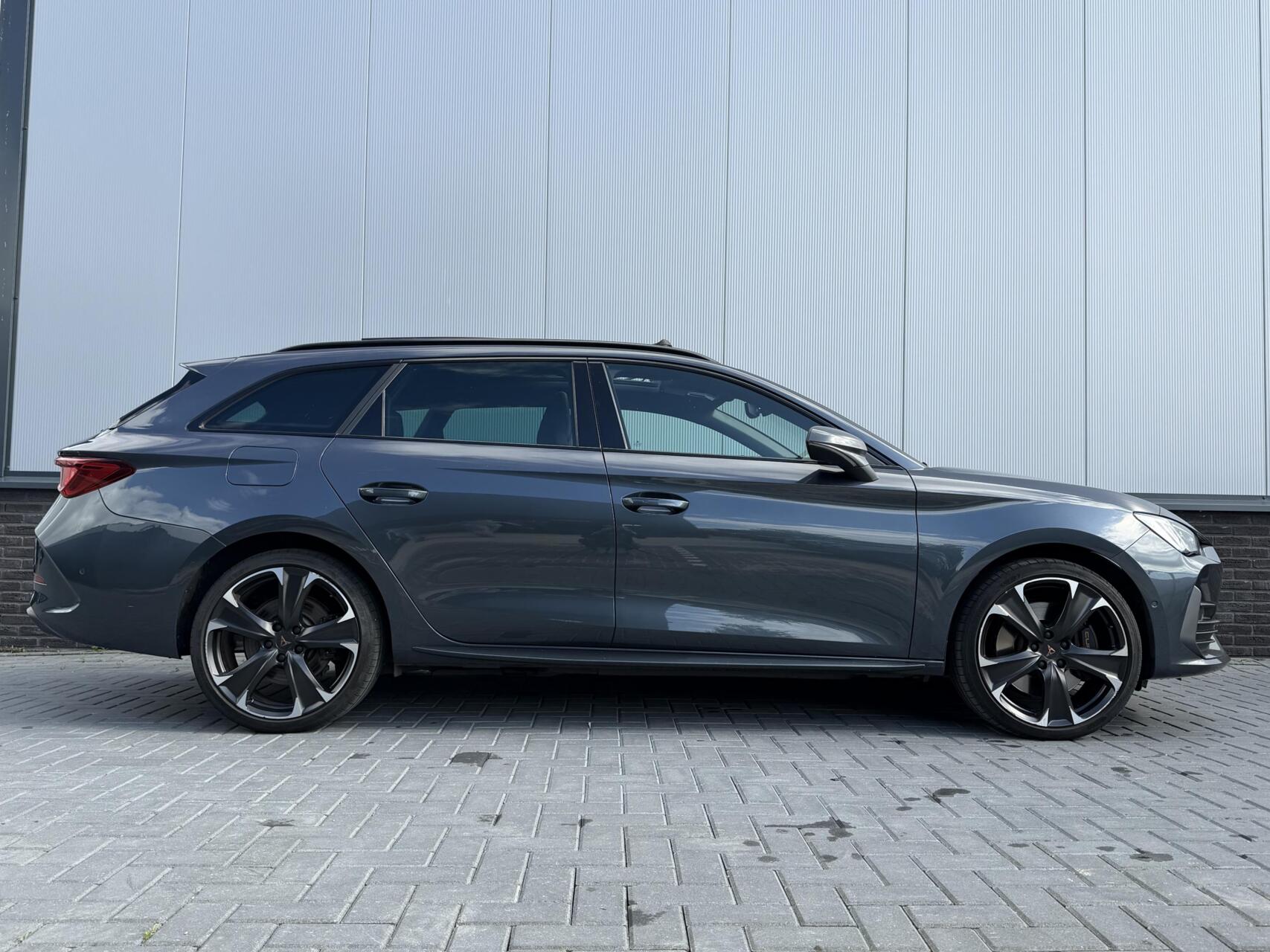 Foto van Seat Cupra Leon Sportstourer