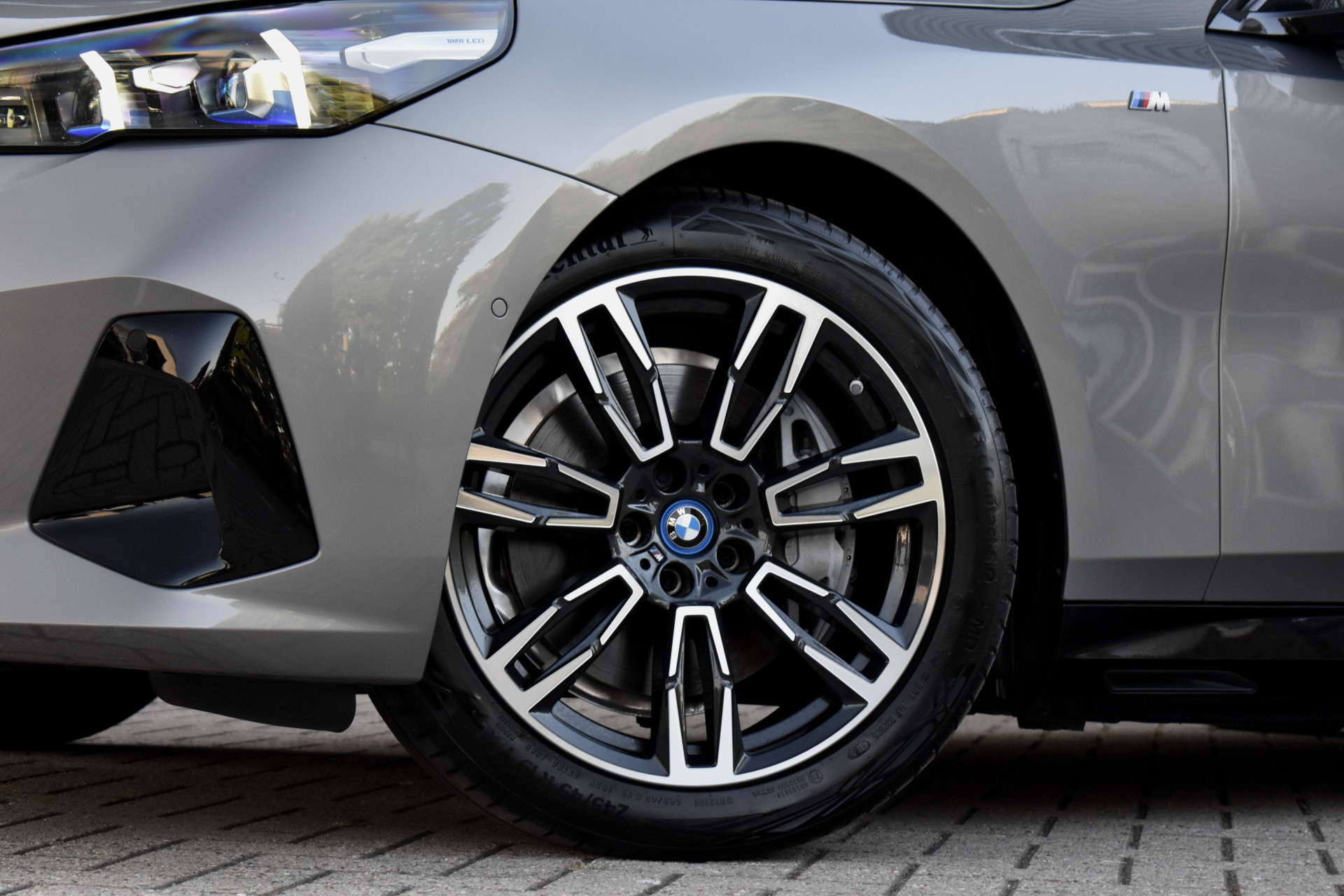 Foto van BMW I5 Edrive40