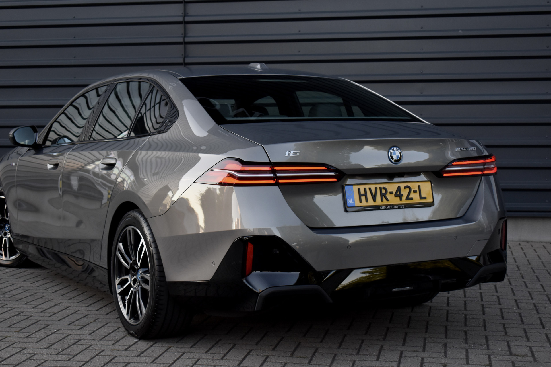 Foto van BMW I5 Edrive40