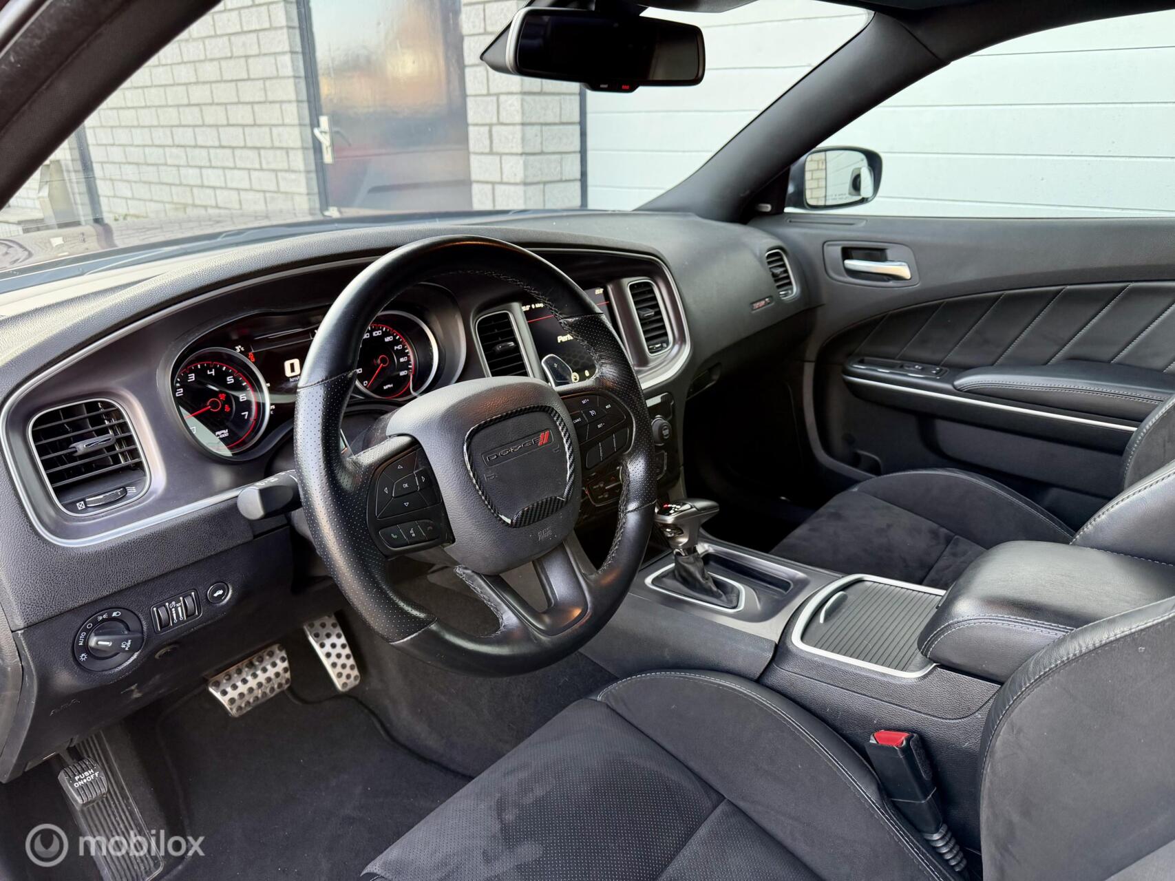 Foto van Dodge Charger Srt8