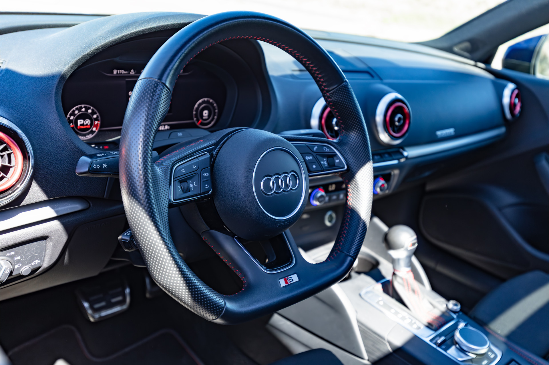 Foto van Audi S3 Limousine