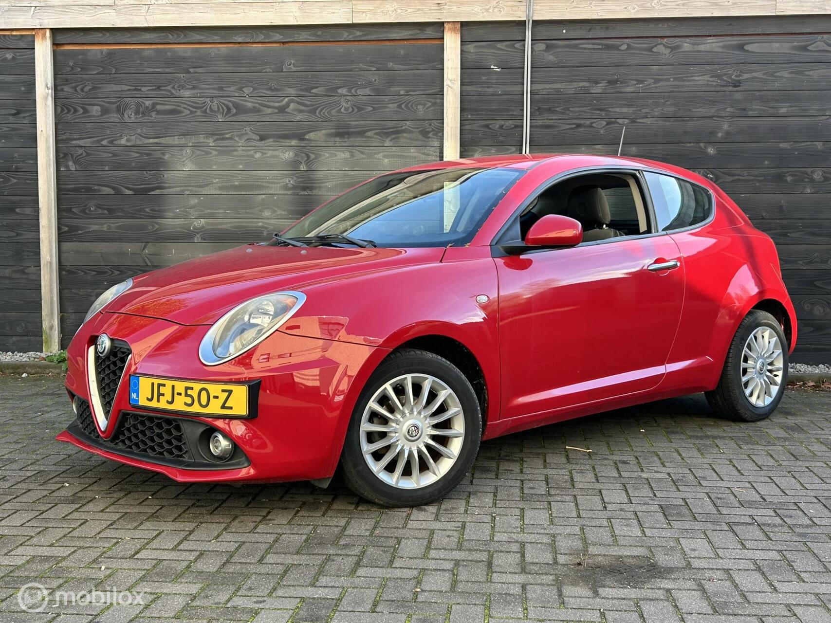 Alfa Romeo Alfa Mito 1.4 16v Super Airco / LM / 110.996 KM 2017 - voorkant