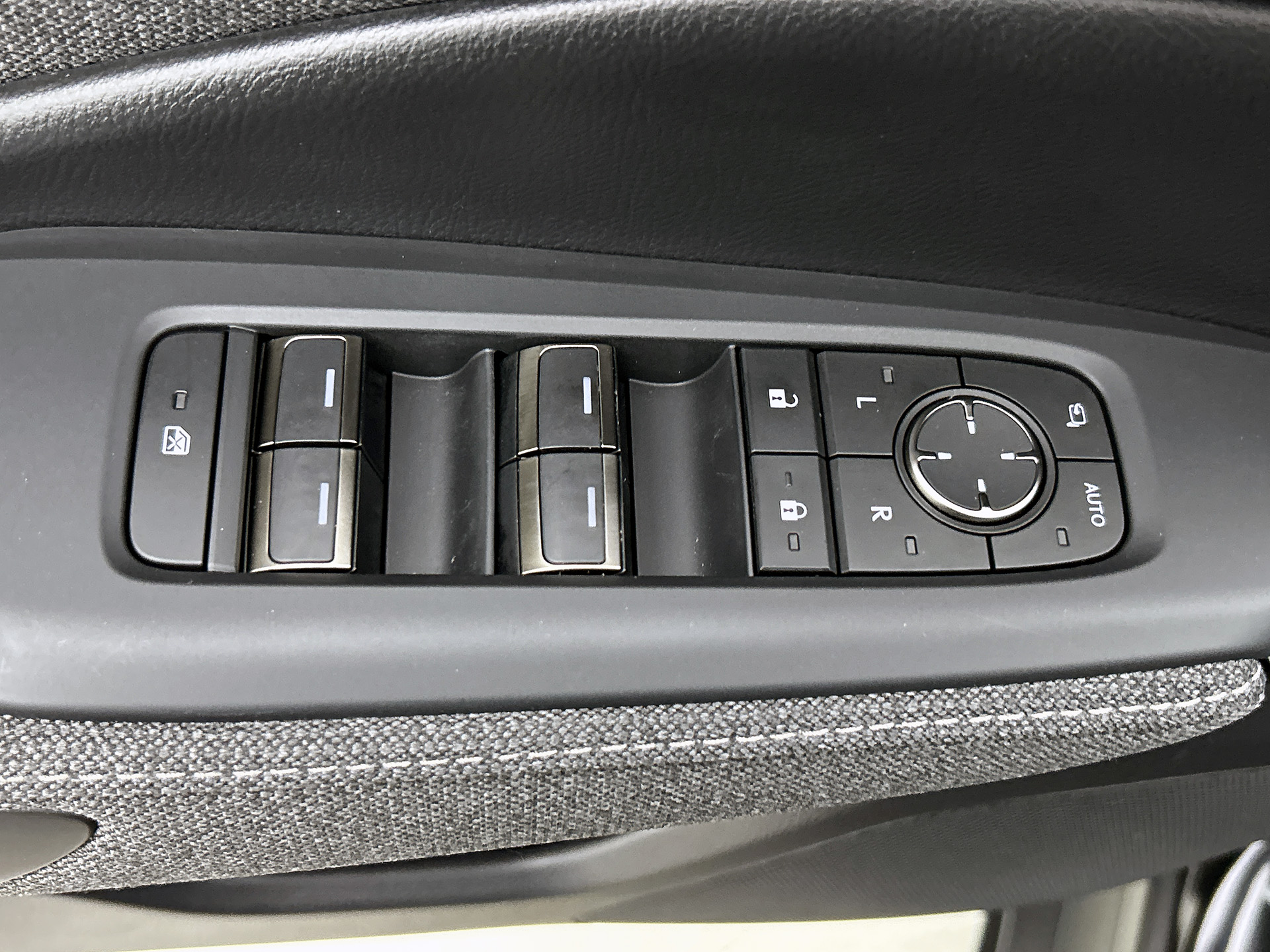 Foto van Lexus Lexus LBX