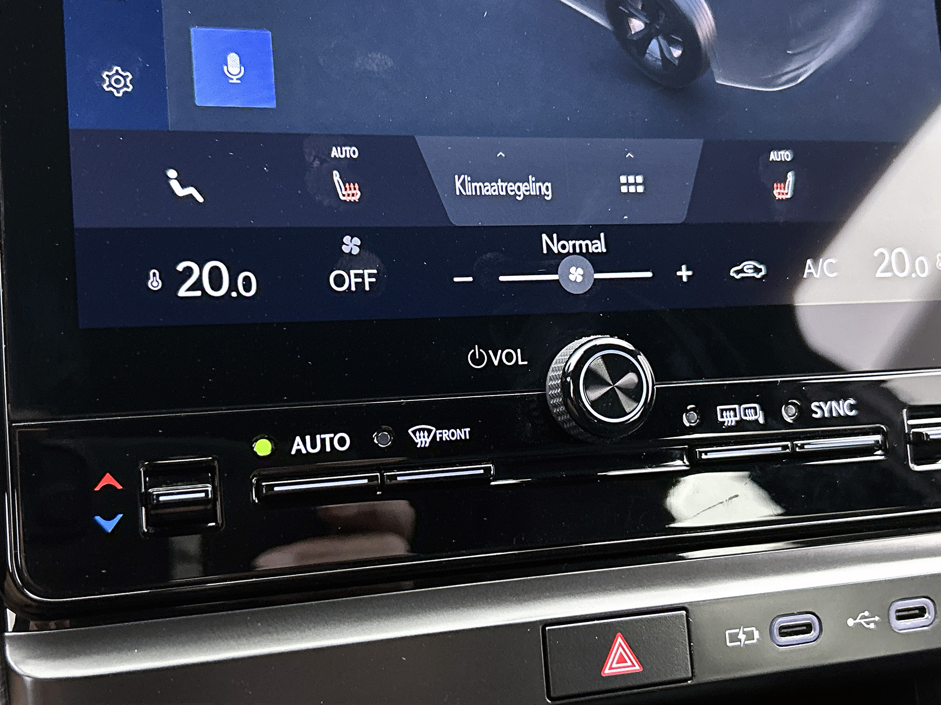 Foto van Lexus Lexus LBX