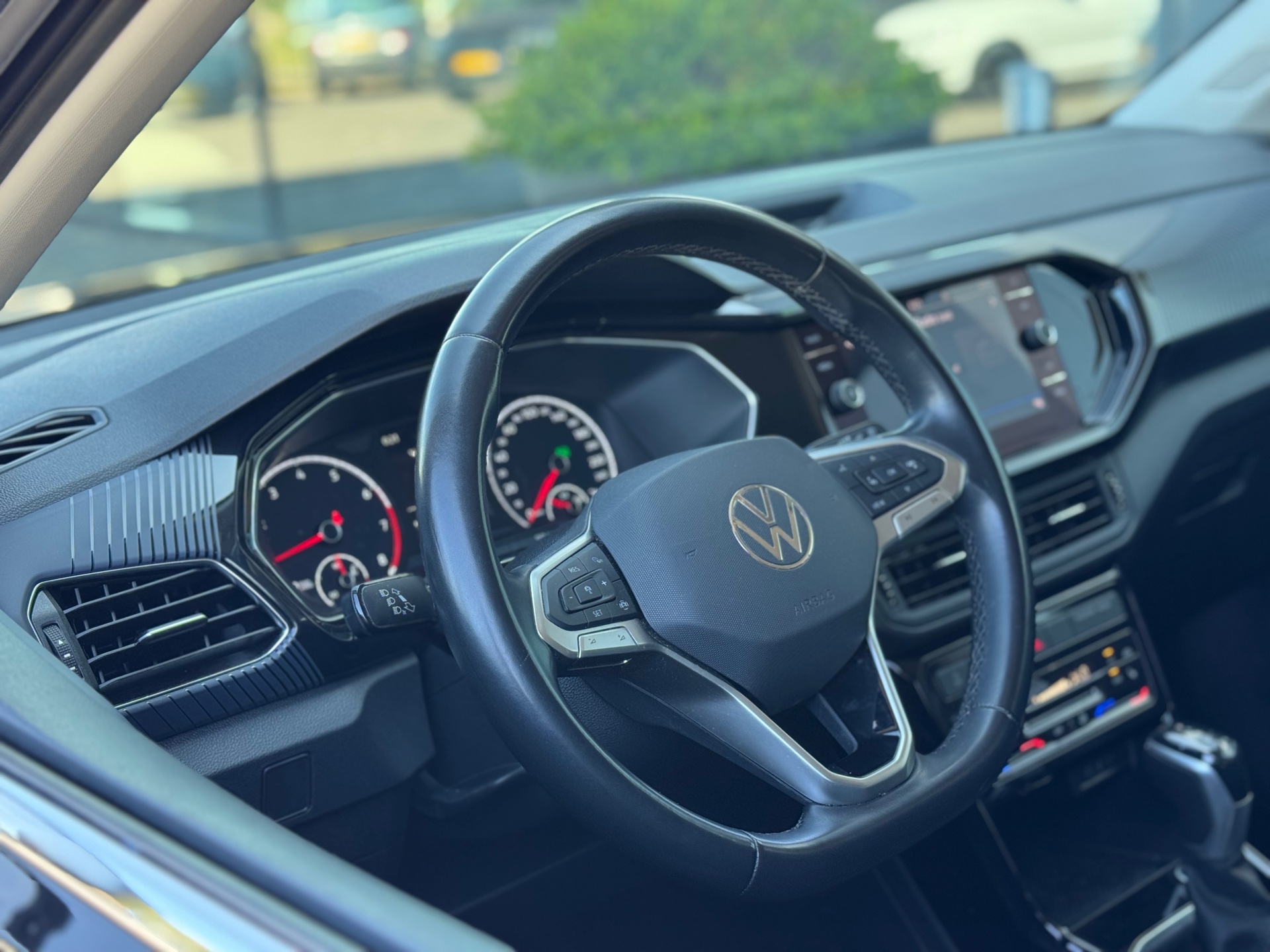 Foto van Volkswagen T-cross
