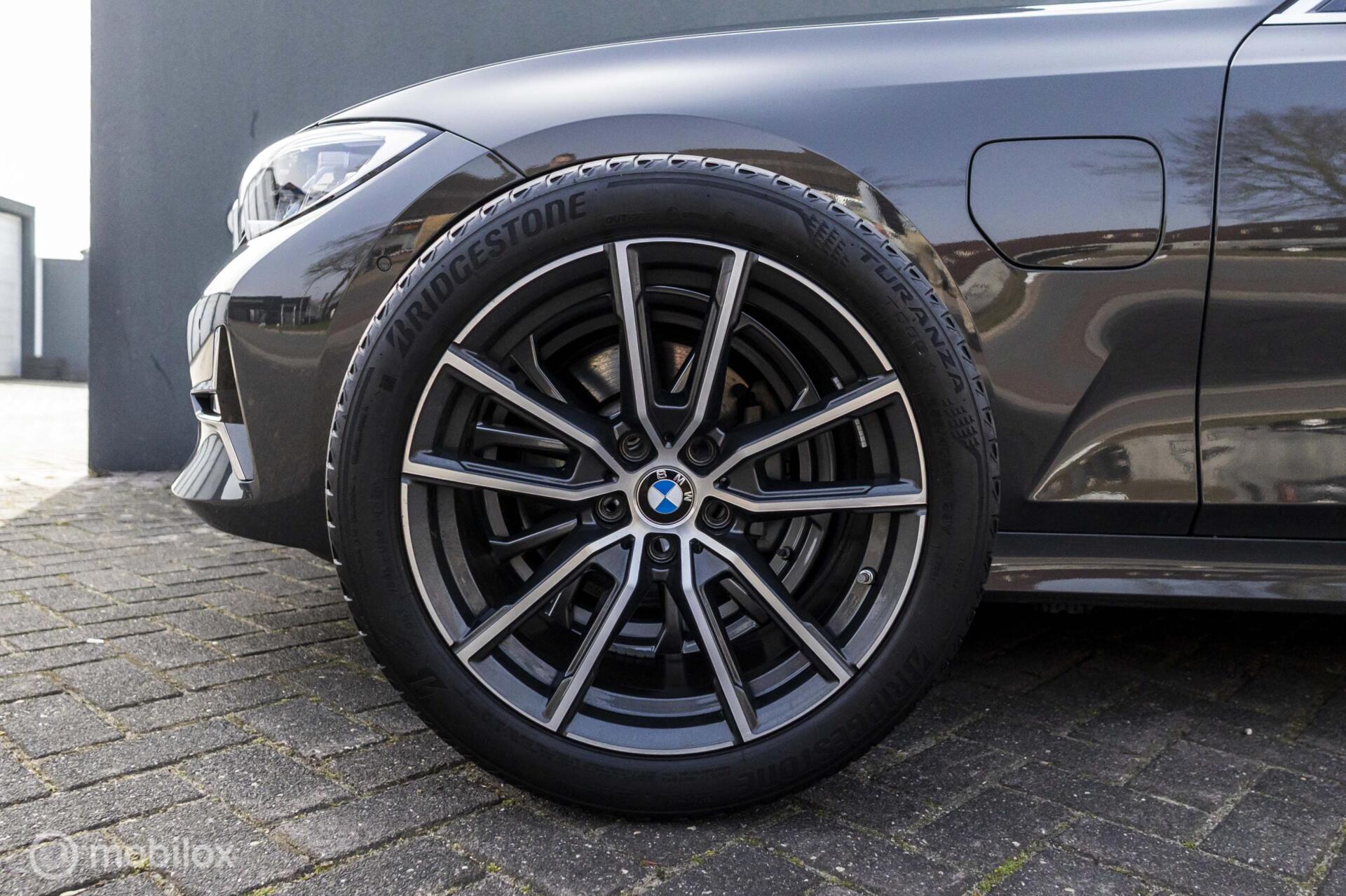 Foto van BMW 330e