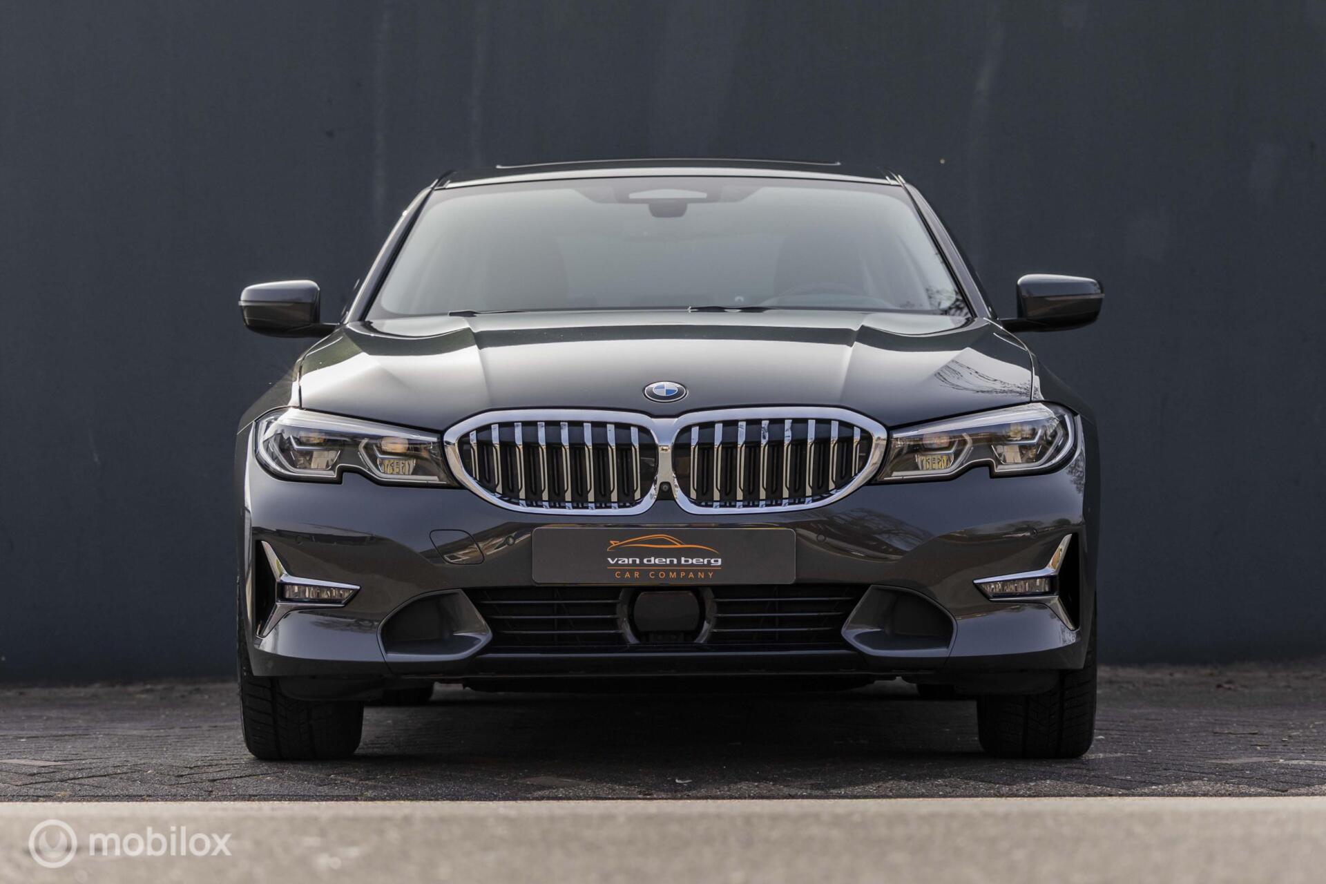 Foto van BMW 330e
