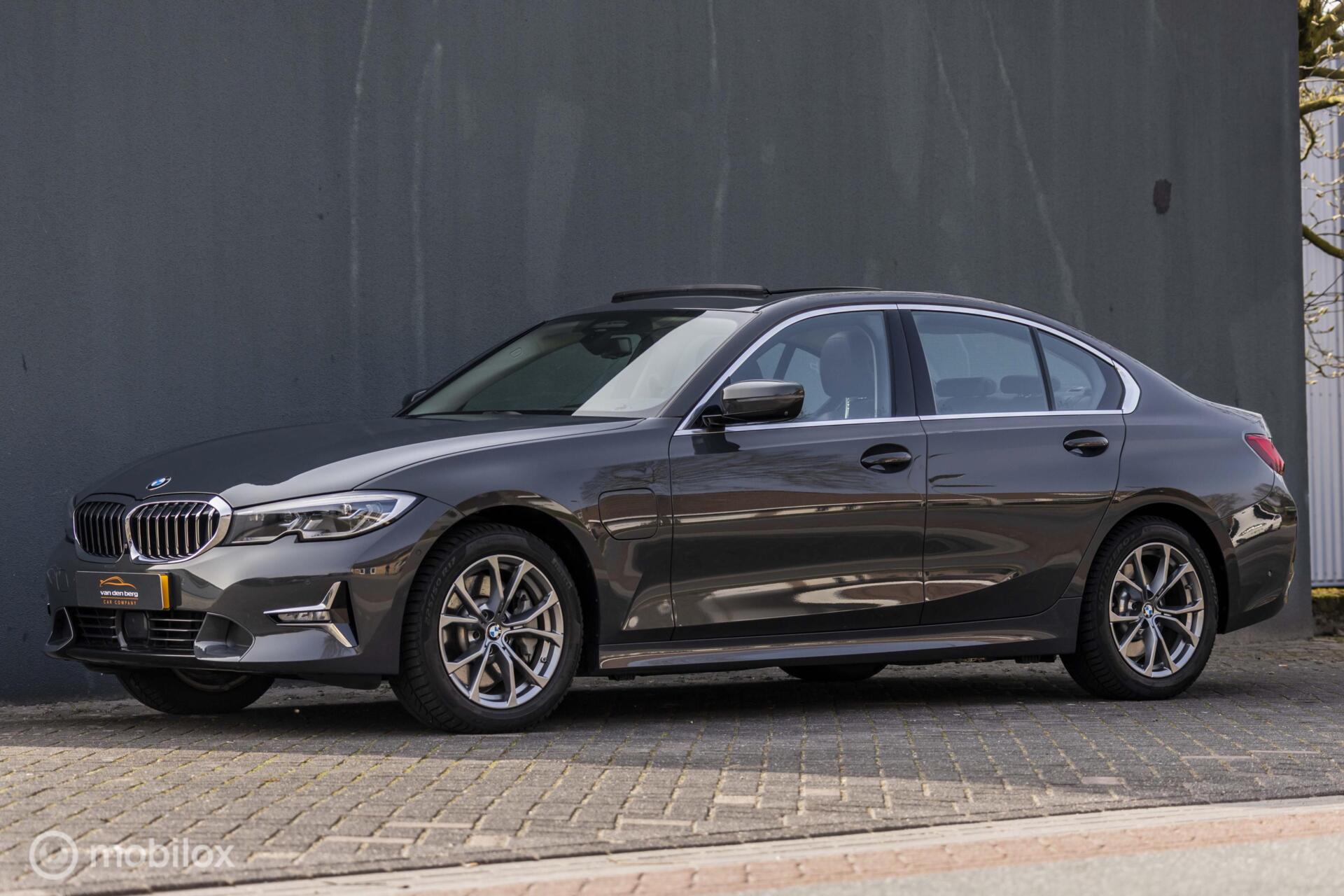 Foto van BMW 330e