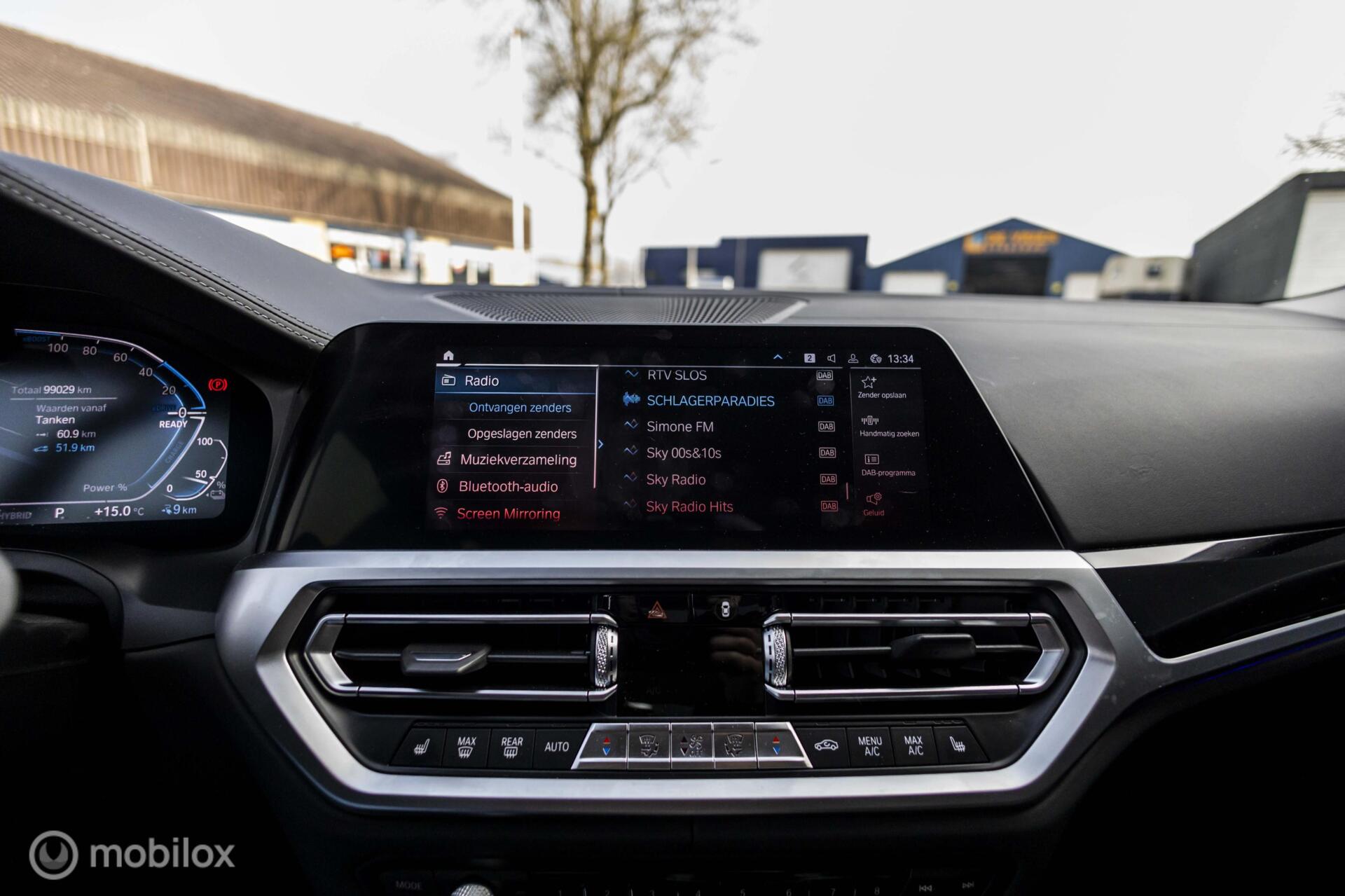 Foto van BMW 330e