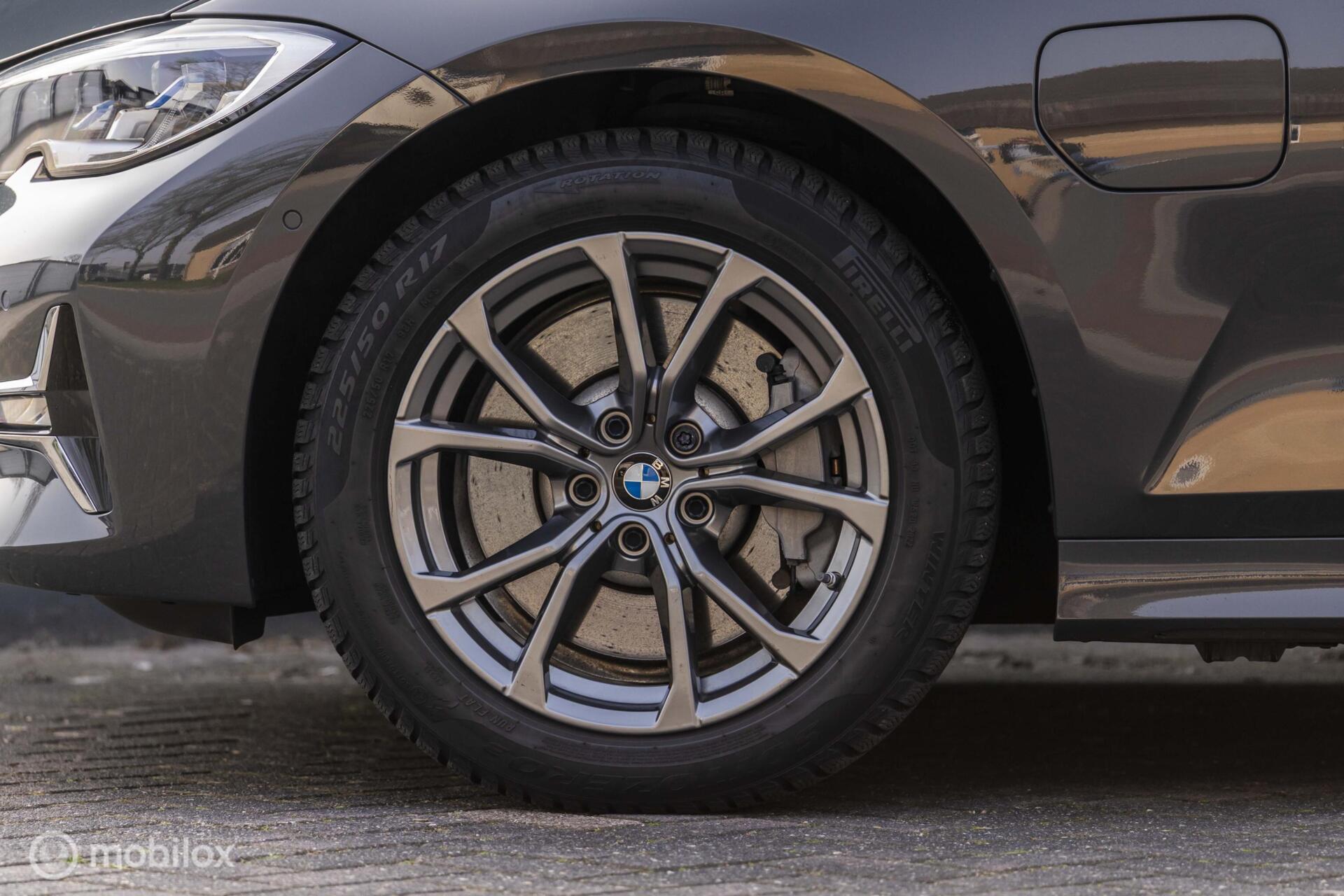 Foto van BMW 330e