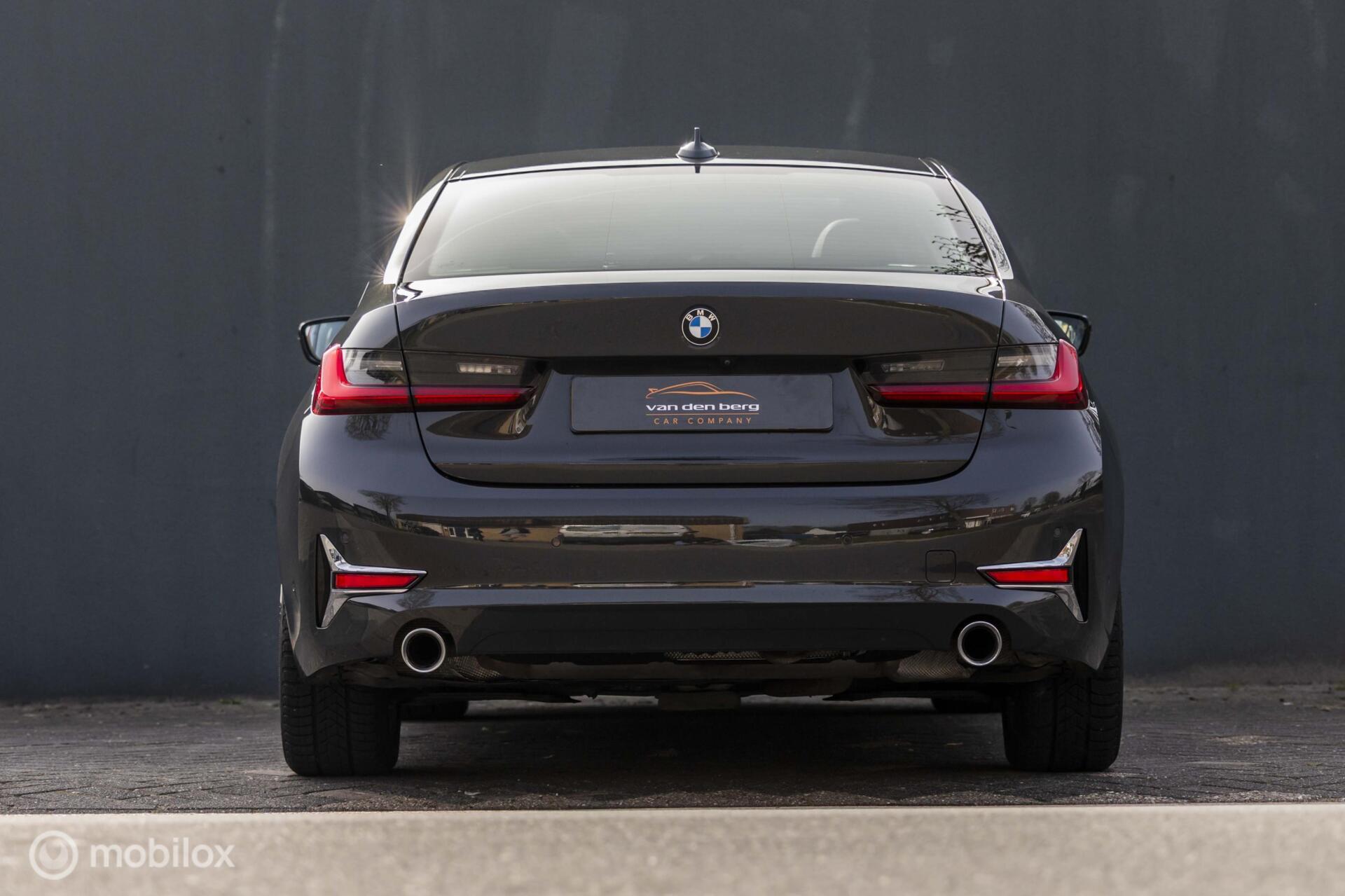 Foto van BMW 330e