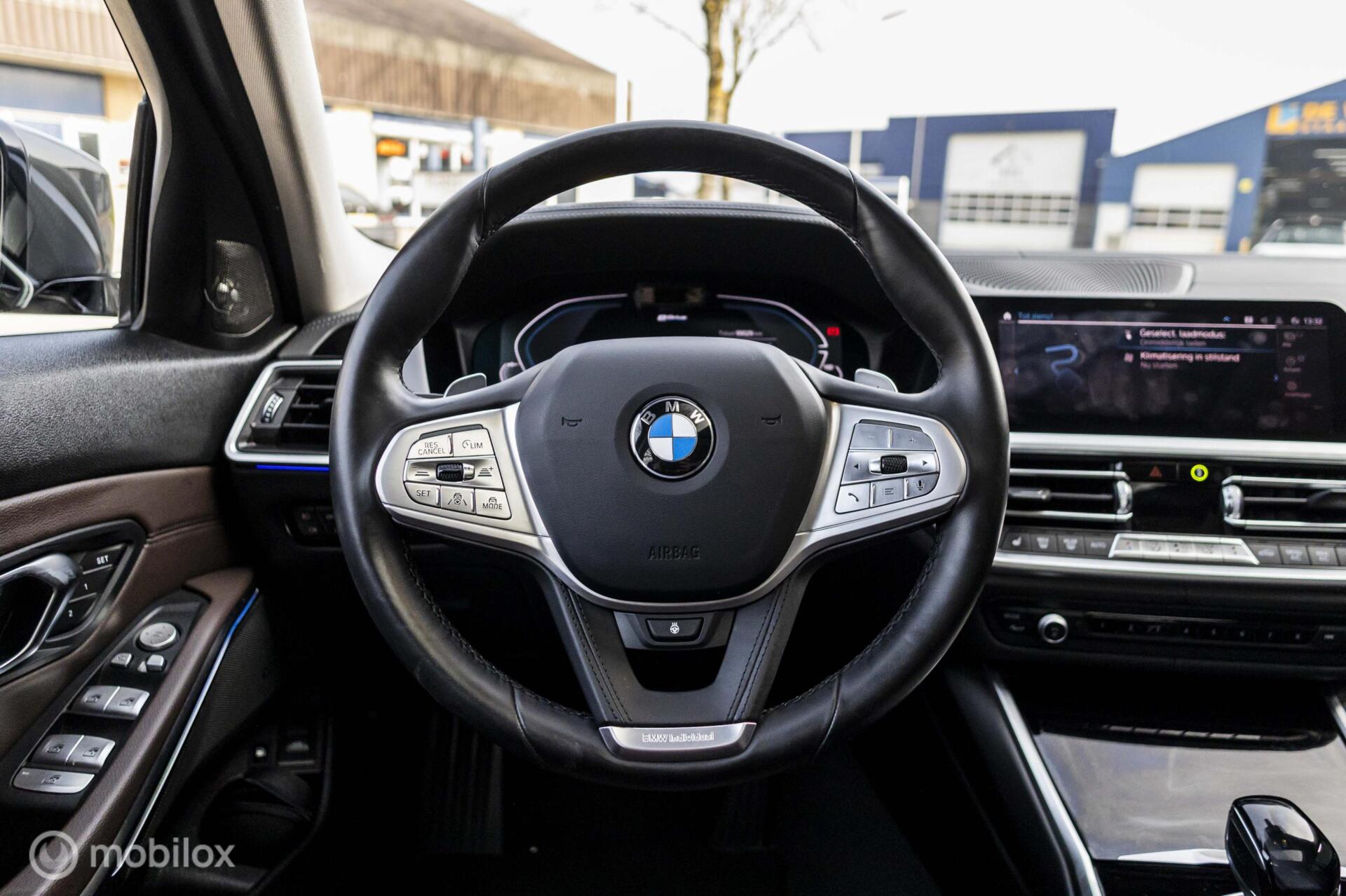 Foto van BMW 330e