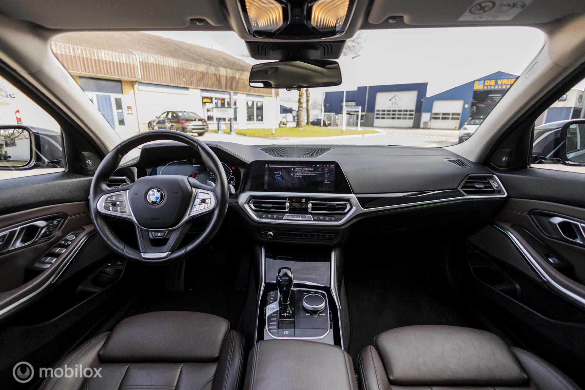 Foto van BMW 330e