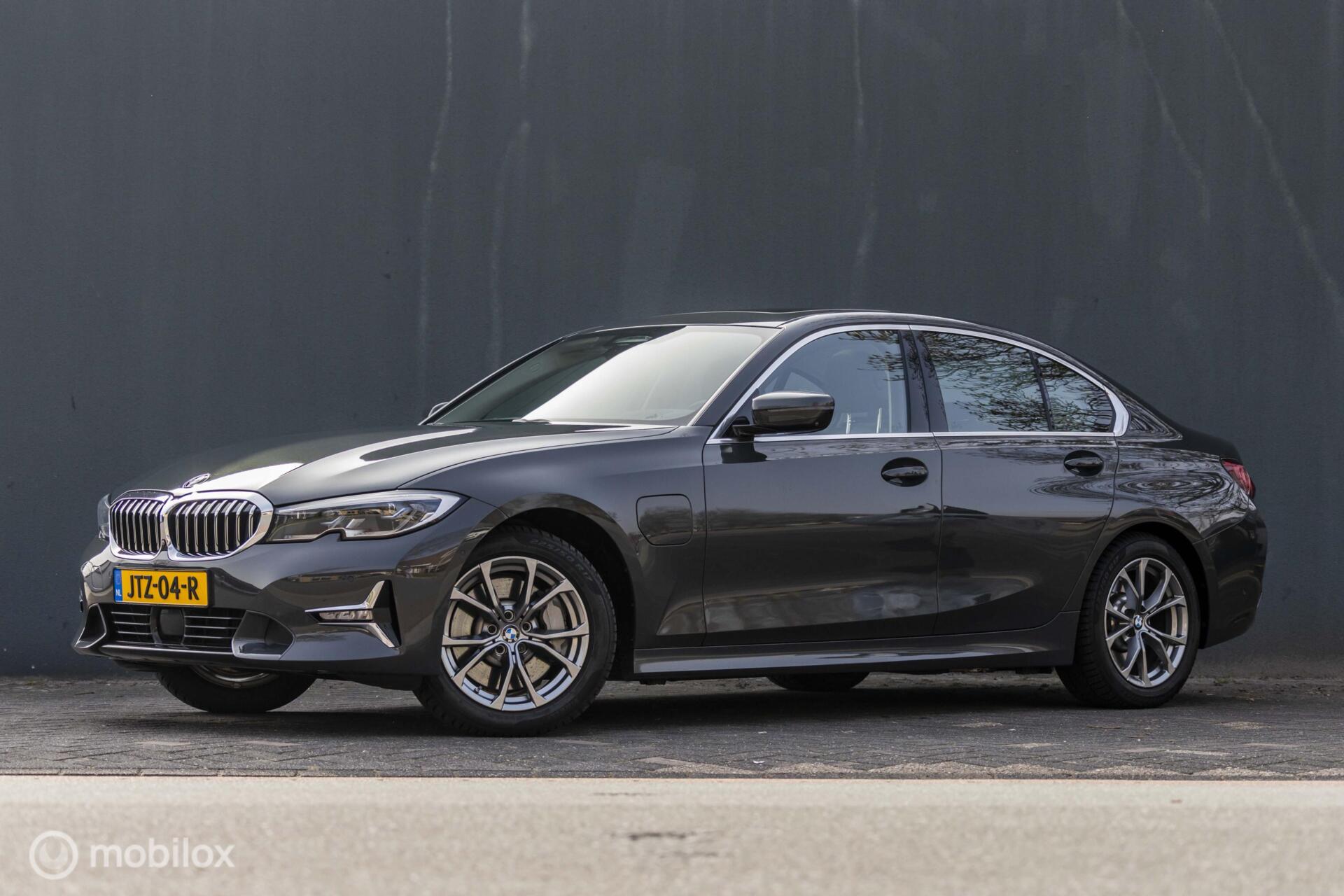 Foto van BMW 330e