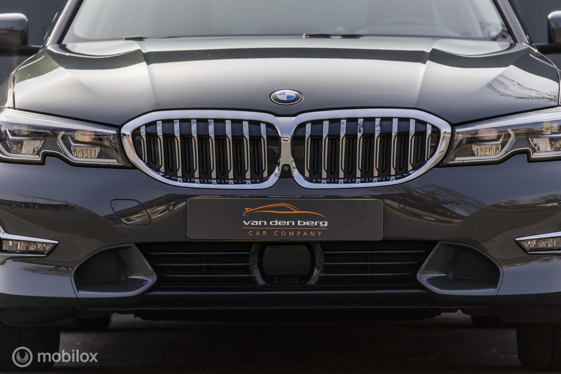 Foto van BMW 330e