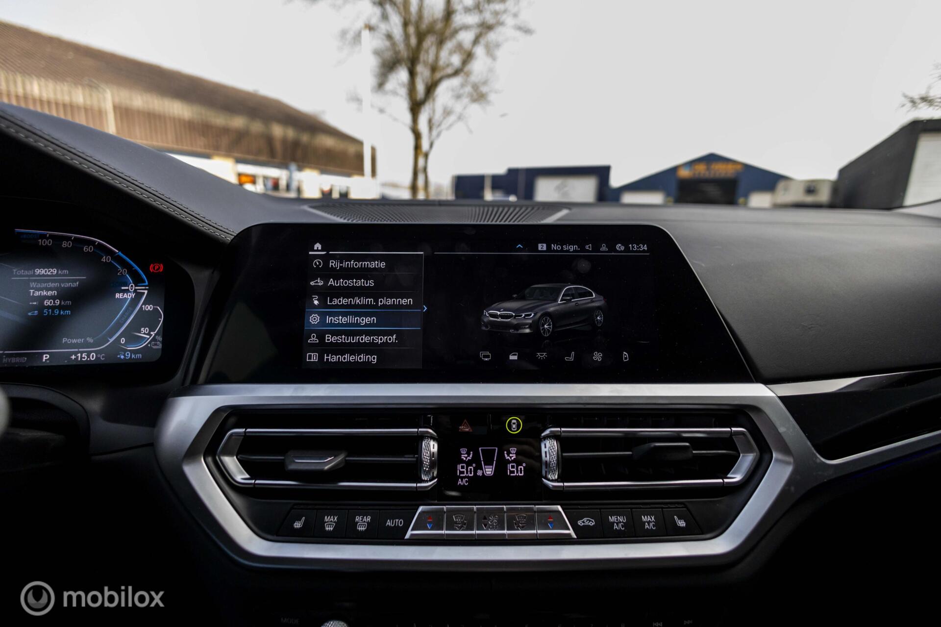 Foto van BMW 330e