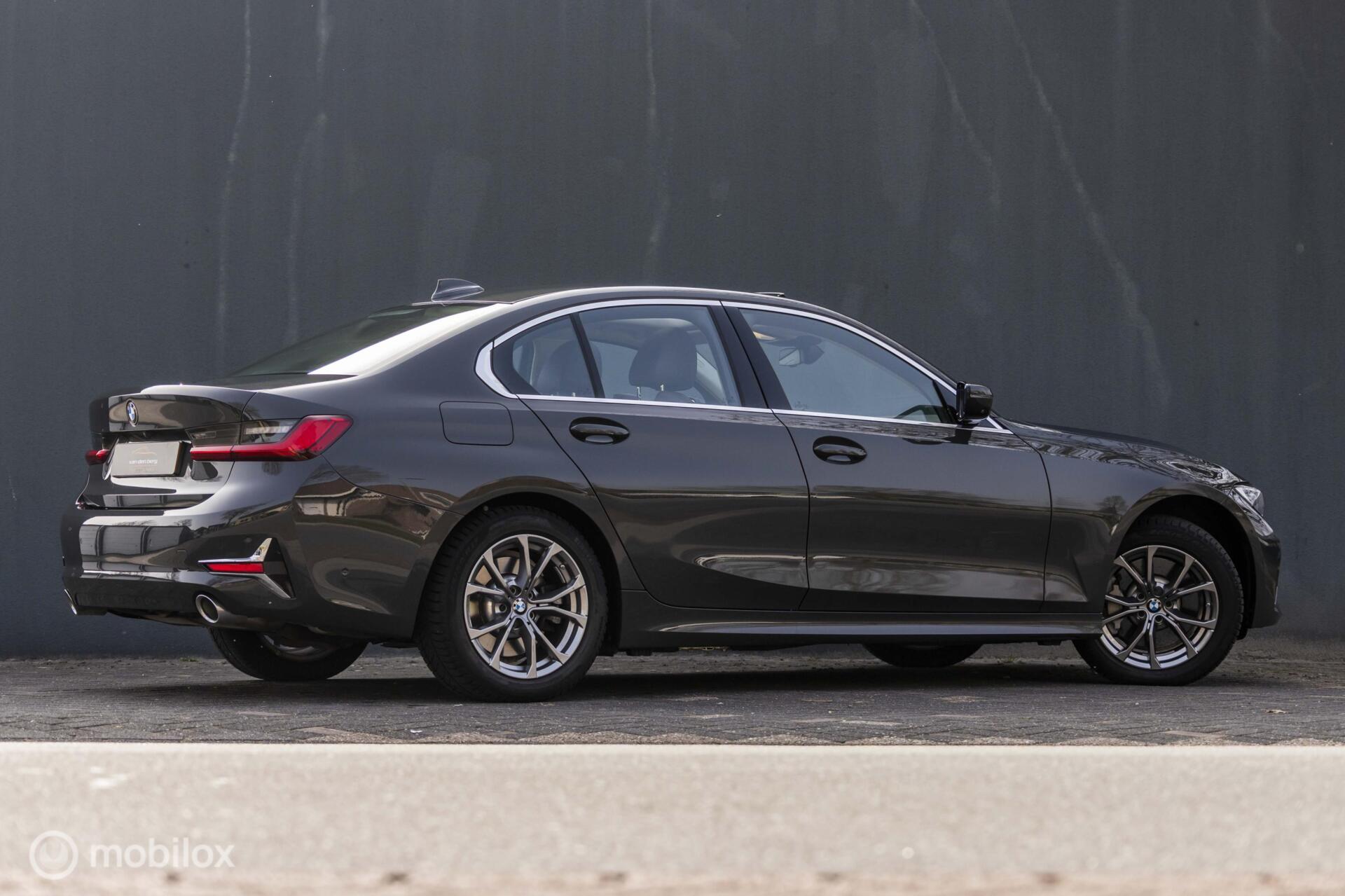Foto van BMW 330e