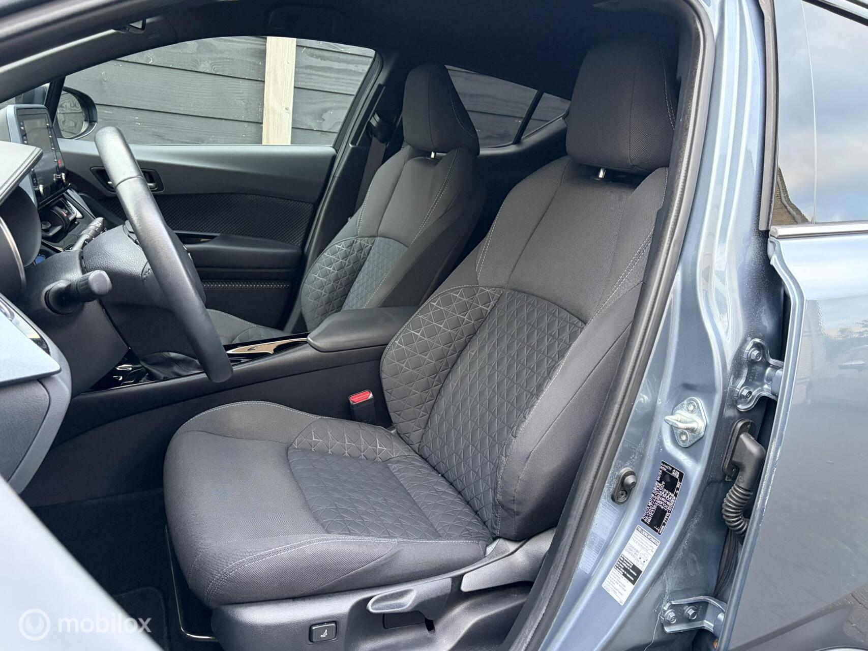 Foto van Toyota C-hr