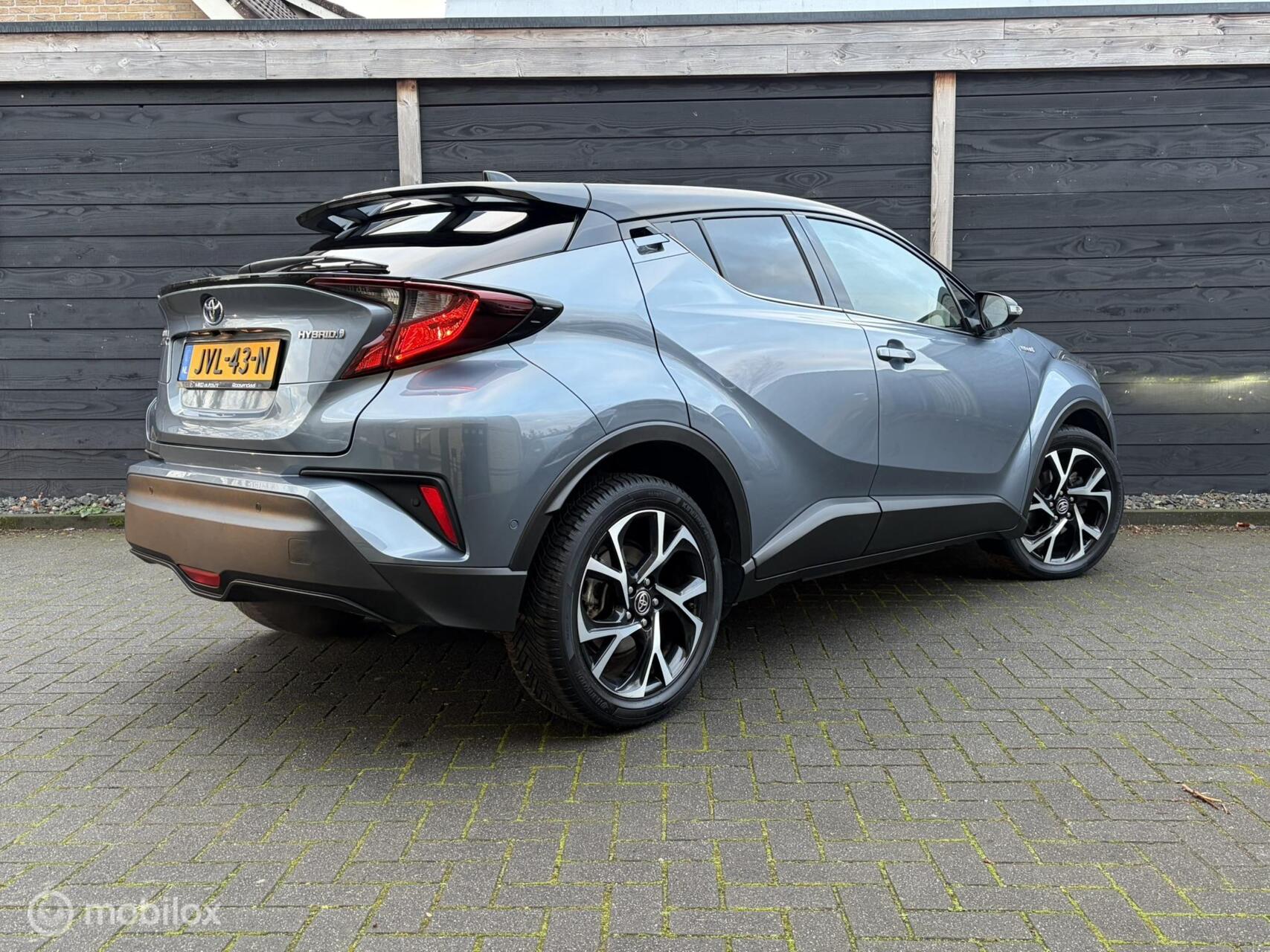 Foto van Toyota C-hr