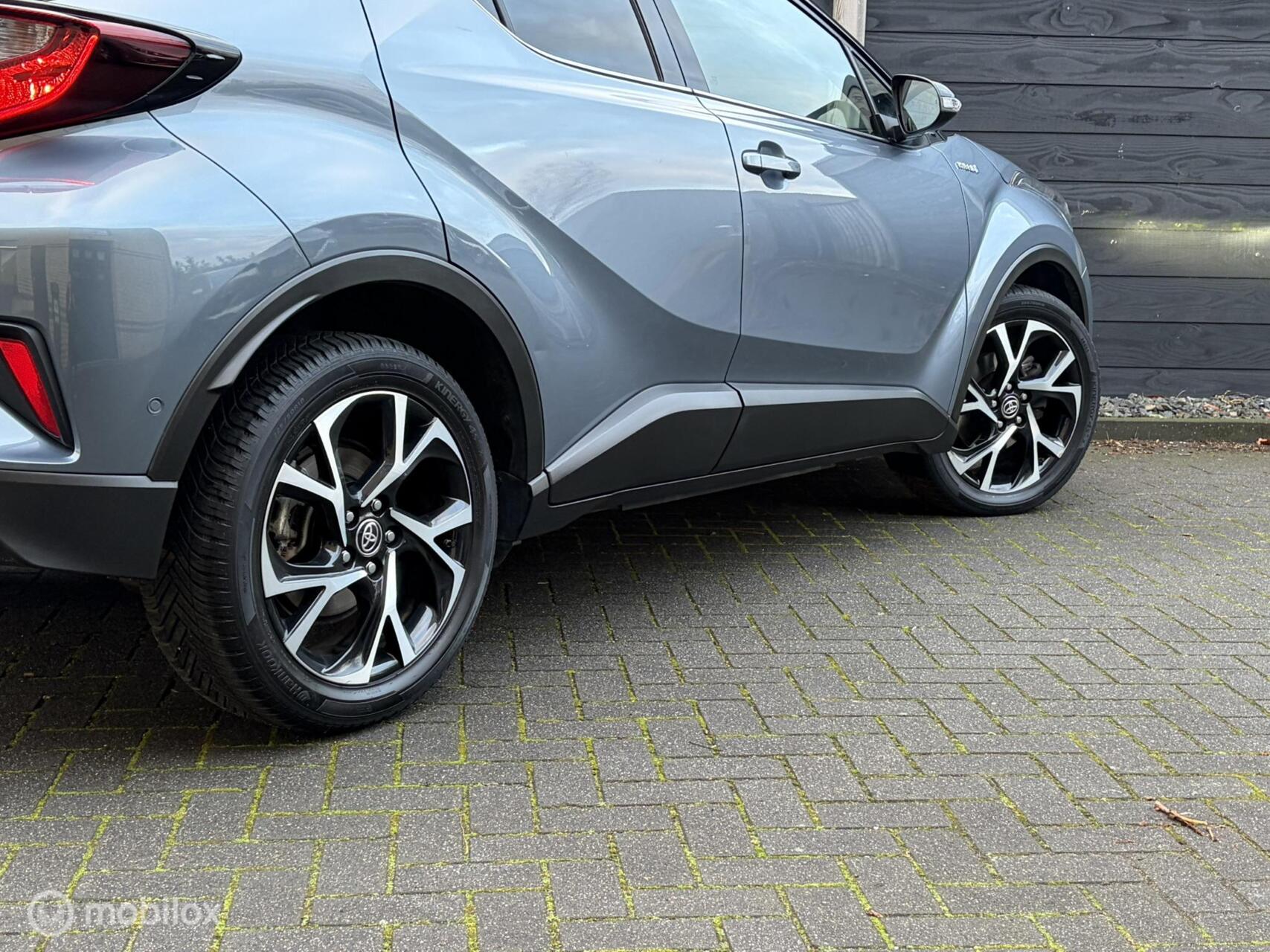 Foto van Toyota C-hr