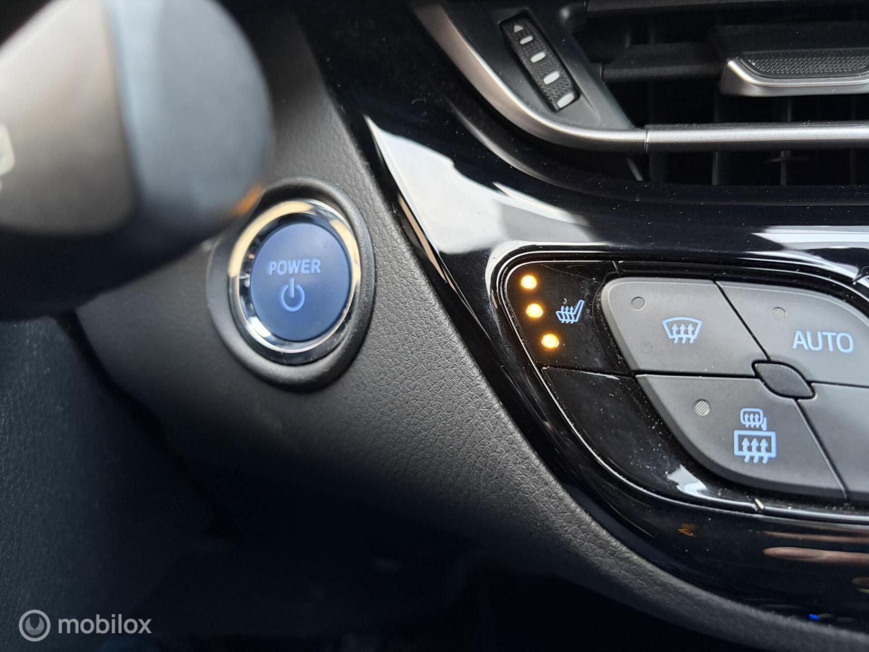 Foto van Toyota C-hr