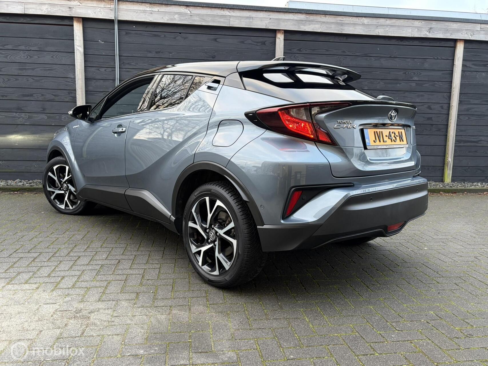 Foto van Toyota C-hr