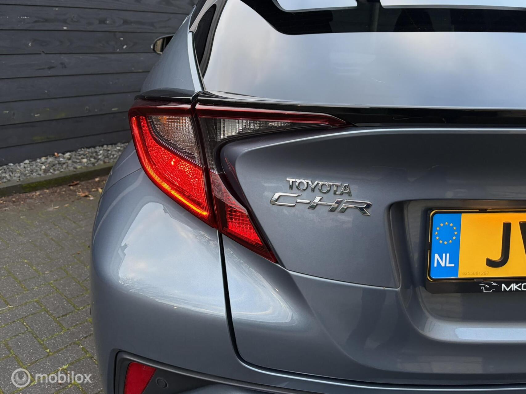 Foto van Toyota C-hr