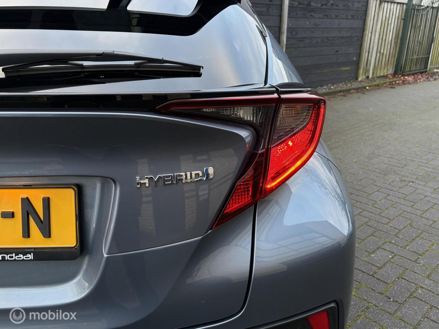 Foto van Toyota C-hr