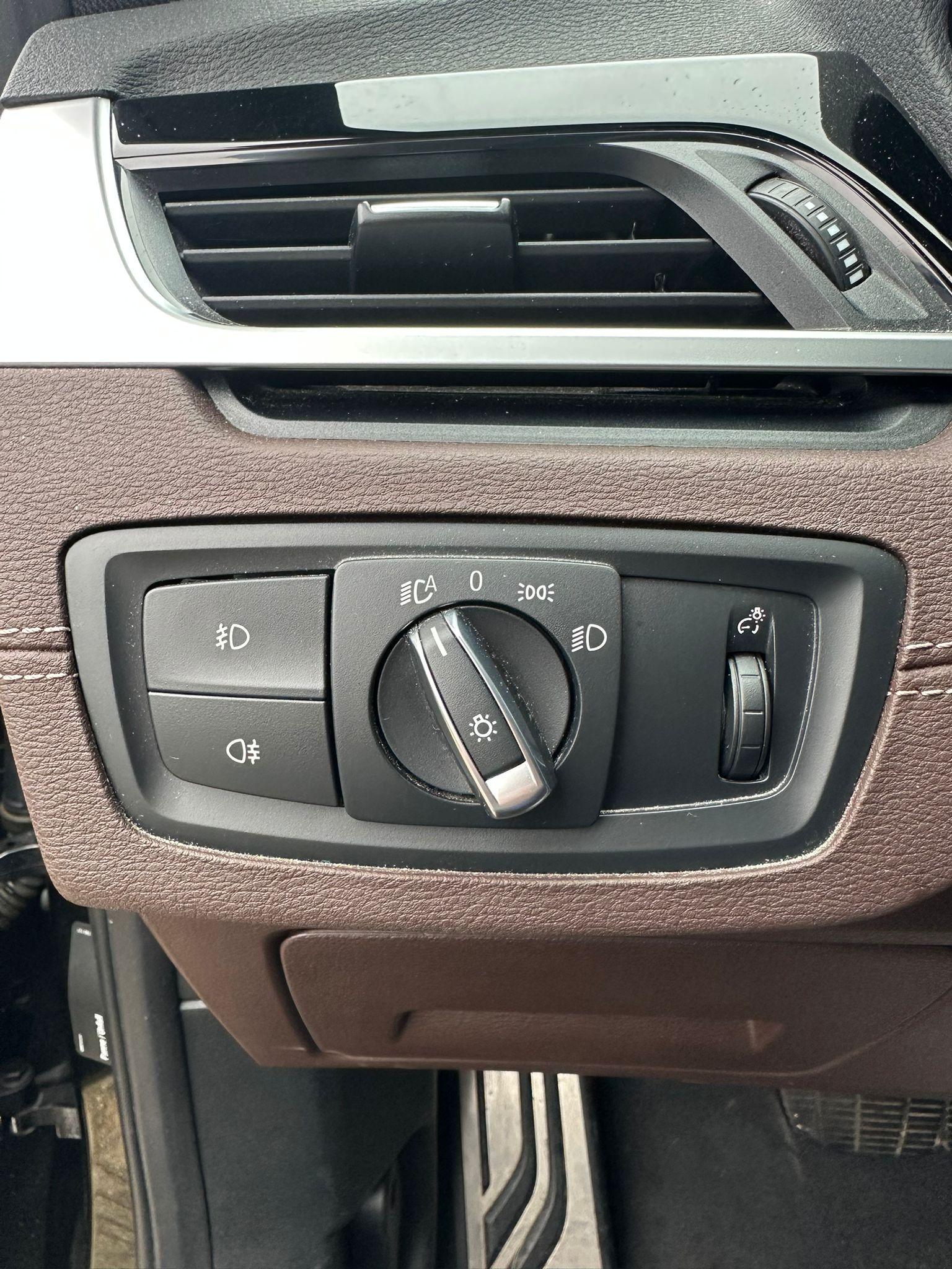 Foto van BMW X1 Xdrive25e