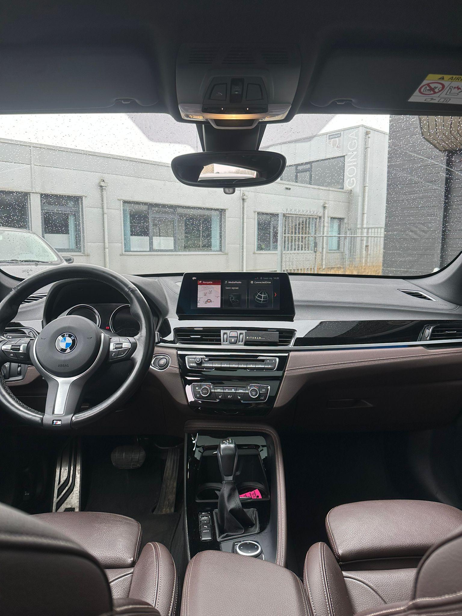 Foto van BMW X1 Xdrive25e