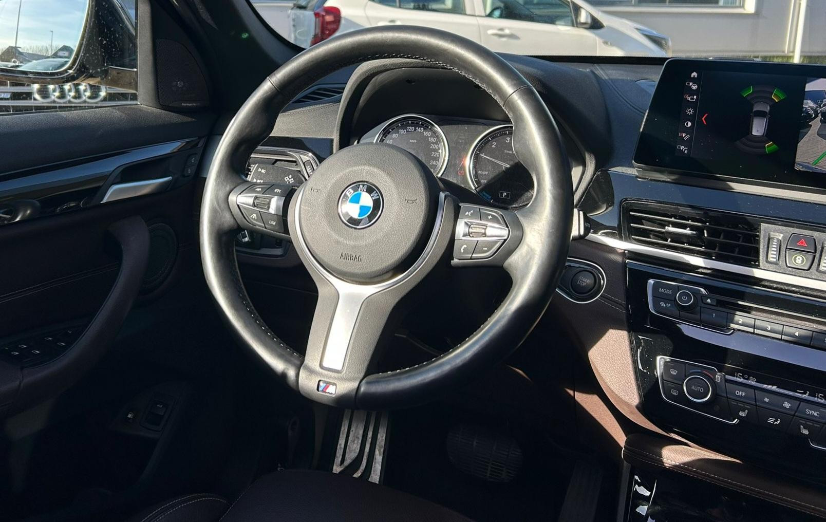 Foto van BMW X1 Xdrive25e
