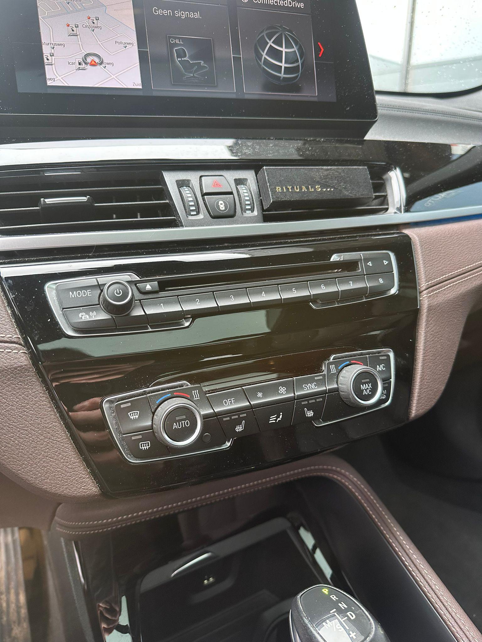 Foto van BMW X1 Xdrive25e