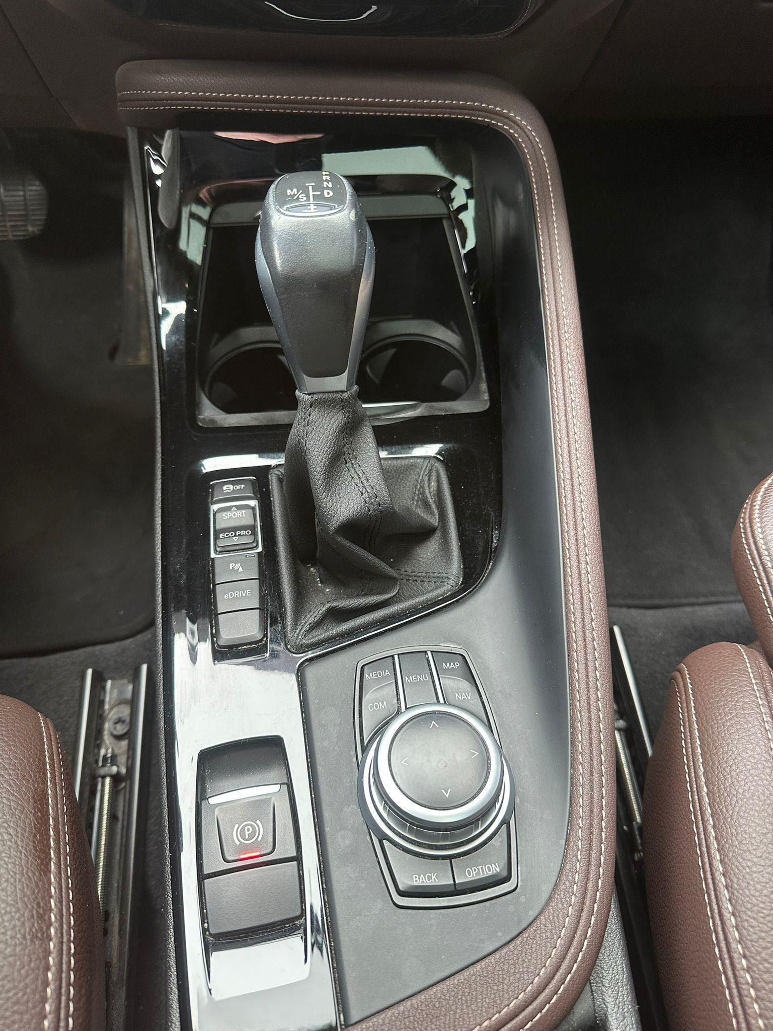 Foto van BMW X1 Xdrive25e