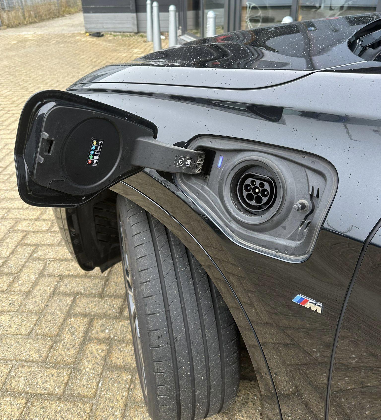 Foto van BMW X1 Xdrive25e